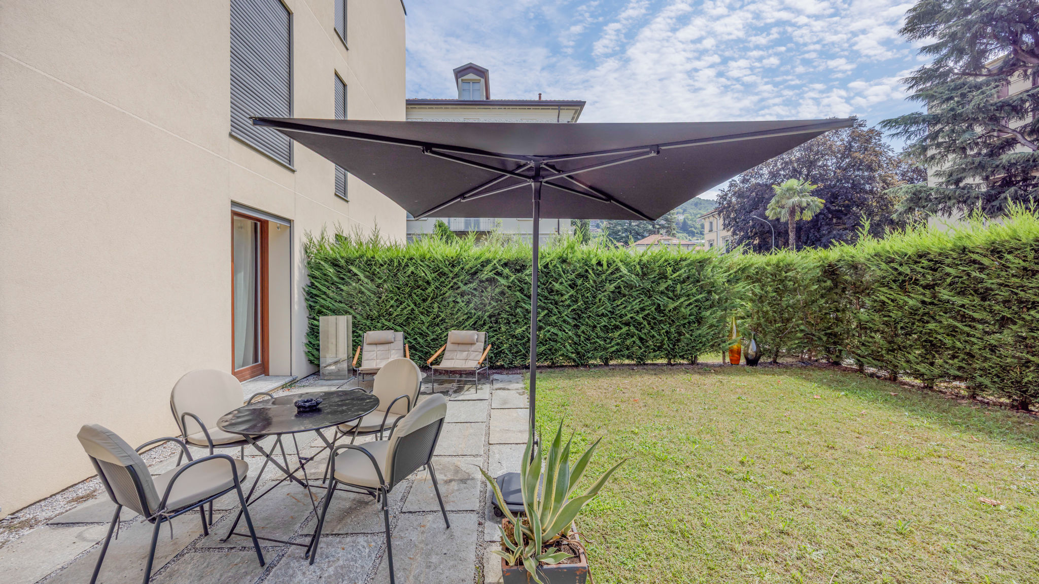 Italianway Como Charming Garden Hideaway in Como