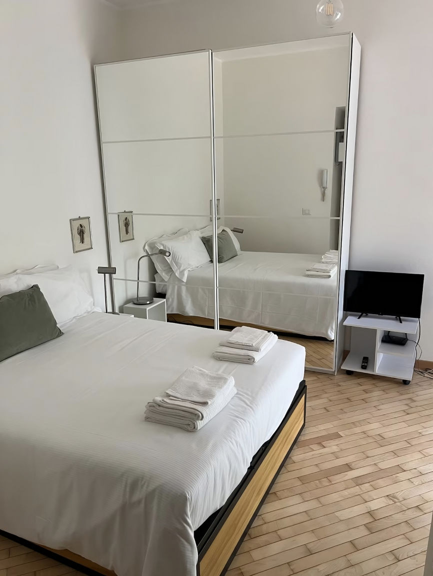 Italianway Milano Lorenteggio mini house