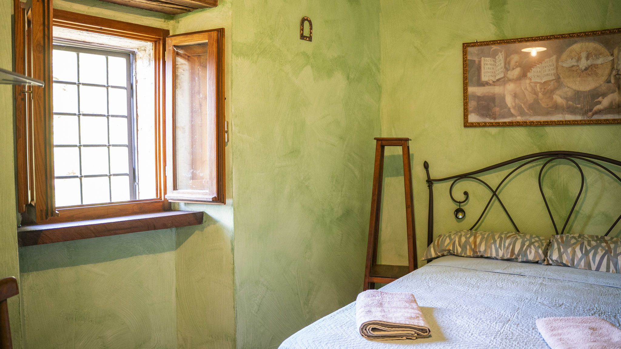 Italianway Campello sul Clitunno Ospitaci Casa Piccolo Borgo