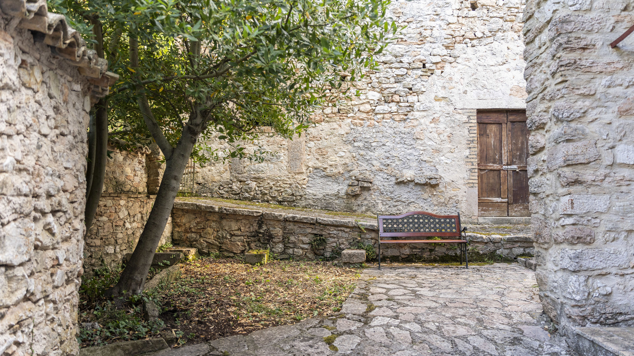 Italianway Campello sul Clitunno Ospitaci Casa Piccolo Borgo