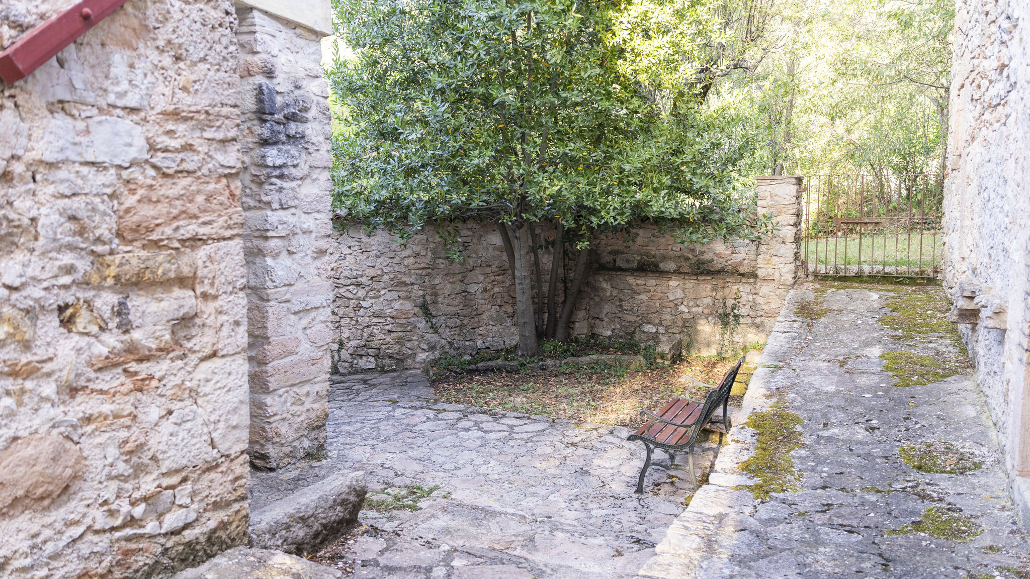 Italianway Campello sul Clitunno Ospitaci Casa Piccolo Borgo