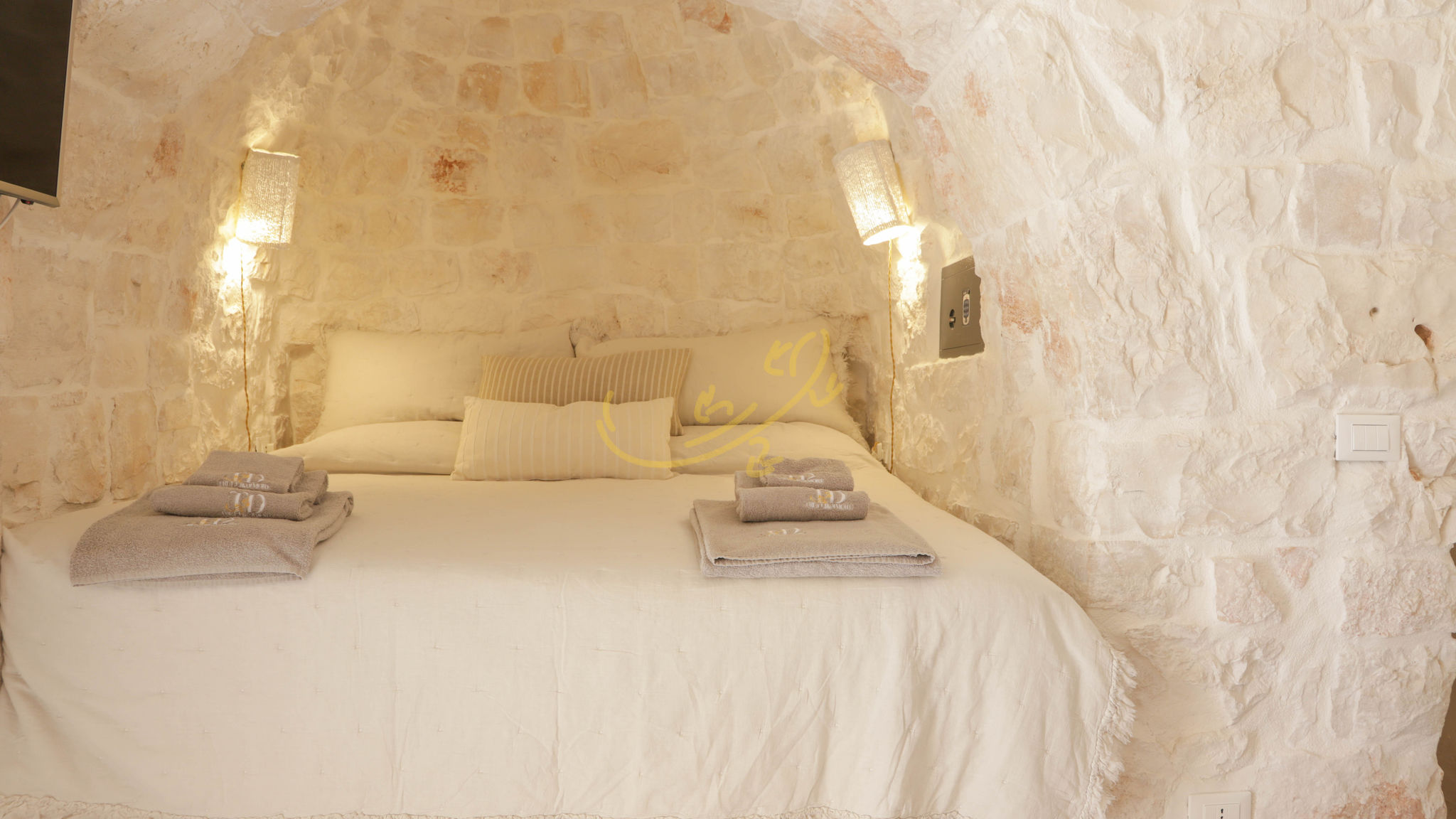 Italianway Ostuni TD Trulli di Carole Renovated Trulli with Pool