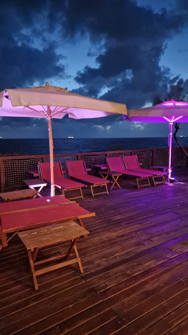 Italianway Livorno Risveglio guardando il mare