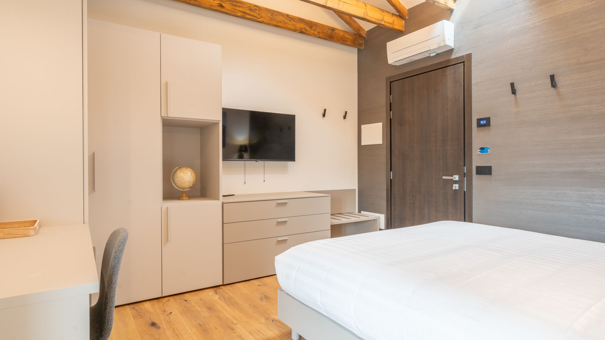 Italianway Calolziocorte 4 Elements - Italian GuestHouse - Breva Room