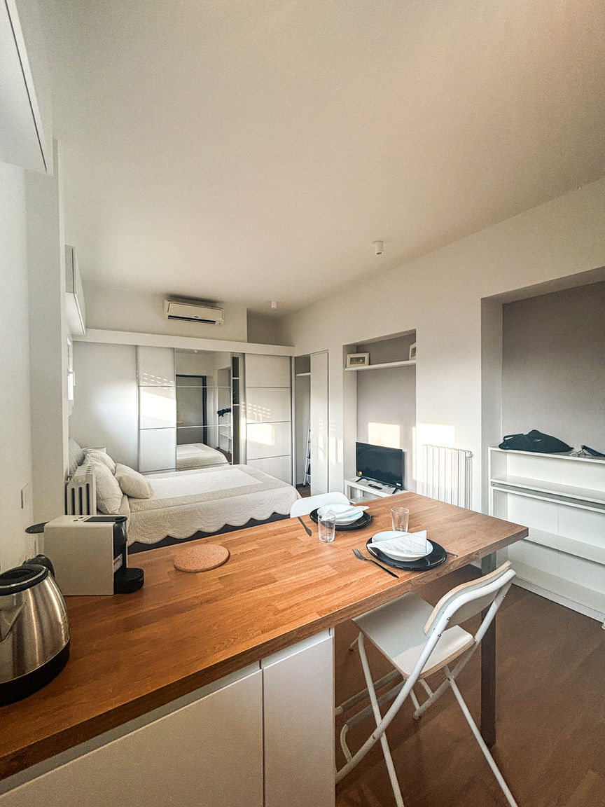 Italianway Milano Ariberto22 Suite - 15 mins walk from Duomo