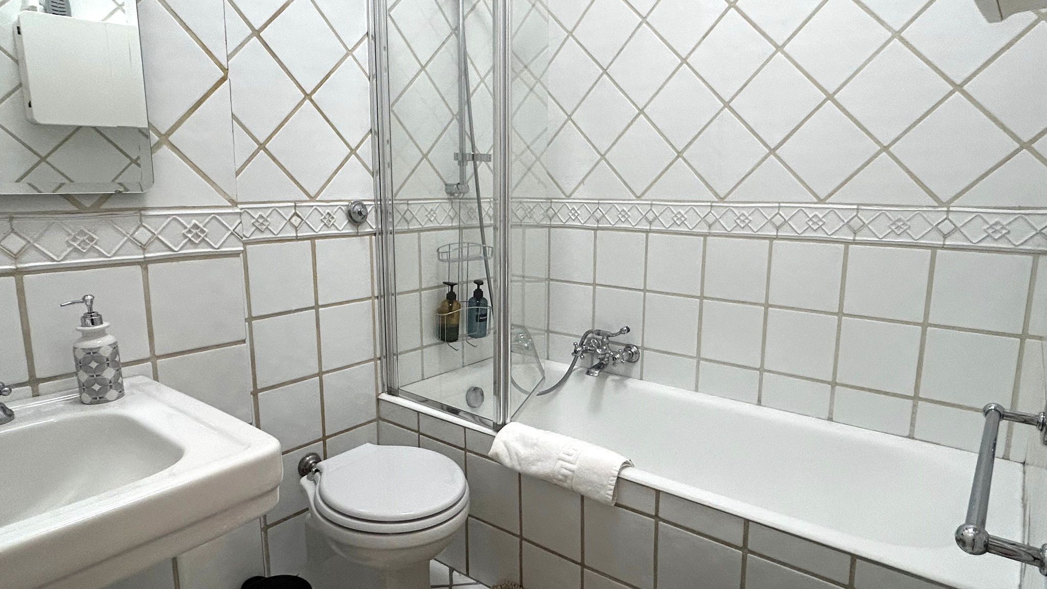 Italianway Roma Tiziano House by Ghor