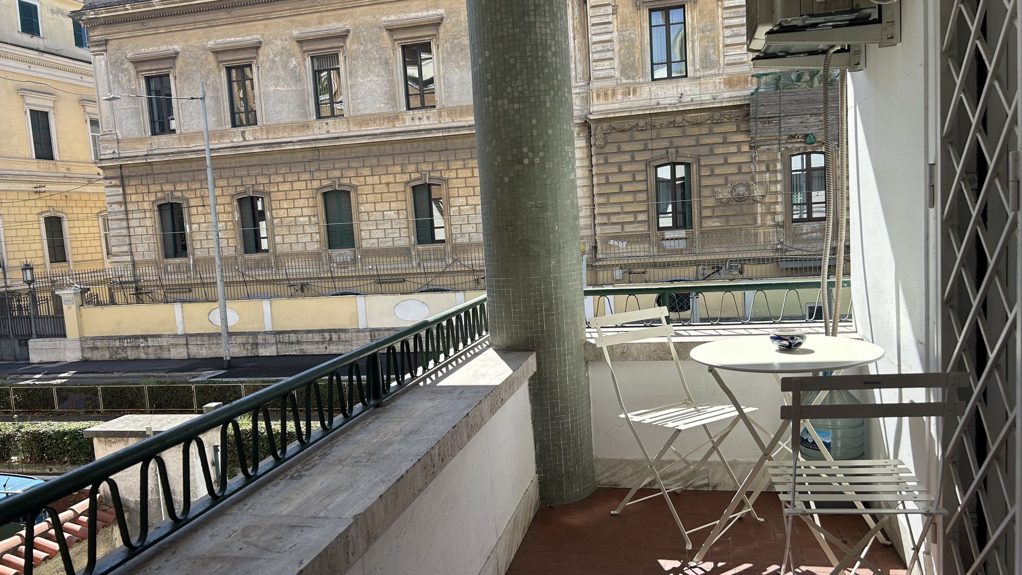 Italianway Roma Tiziano House by Ghor