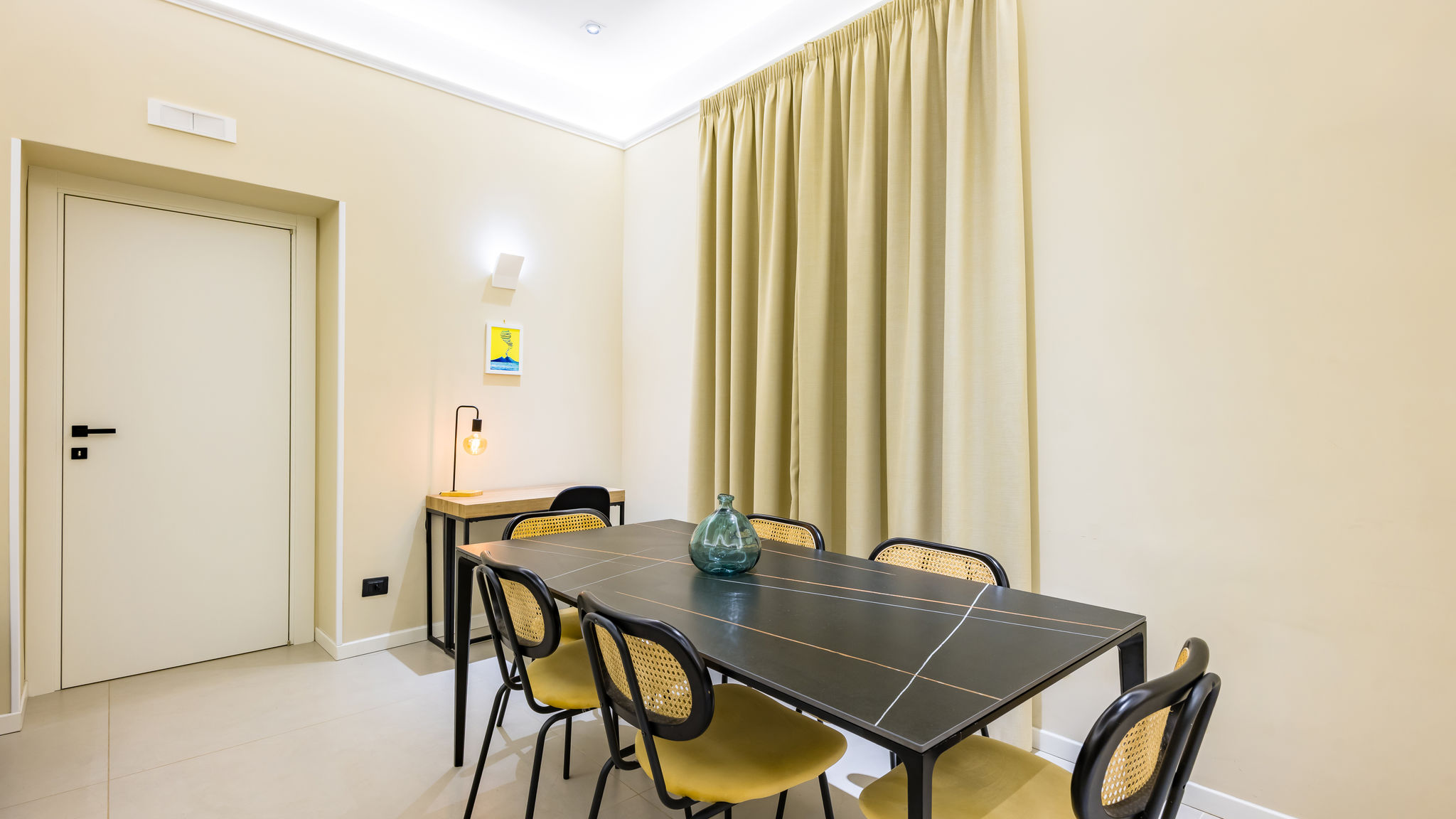 Italianway Napoli Modern Spacious Apartment in the Heart of Naples 