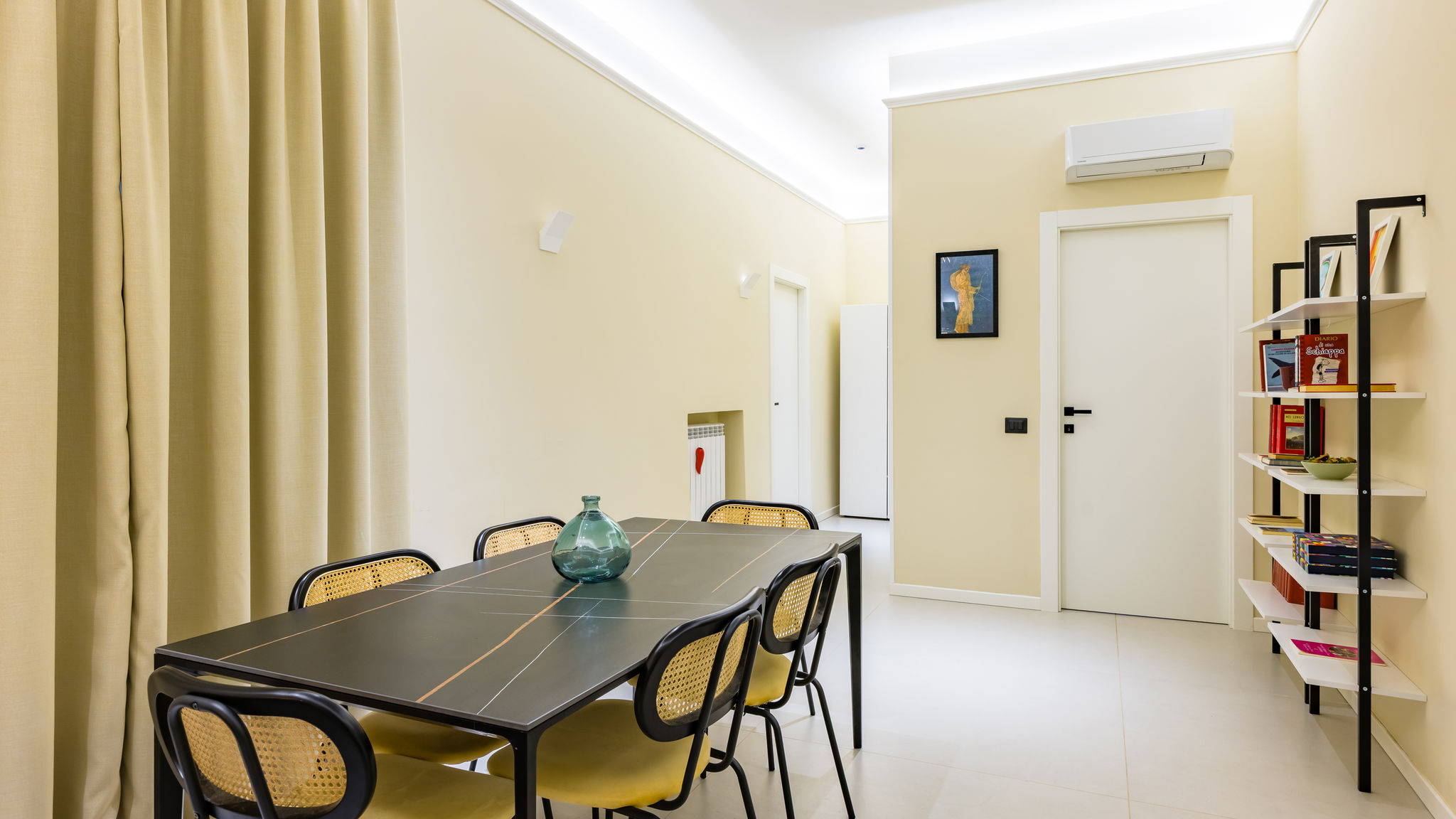 Italianway Napoli Modern Spacious Apartment in the Heart of Naples 