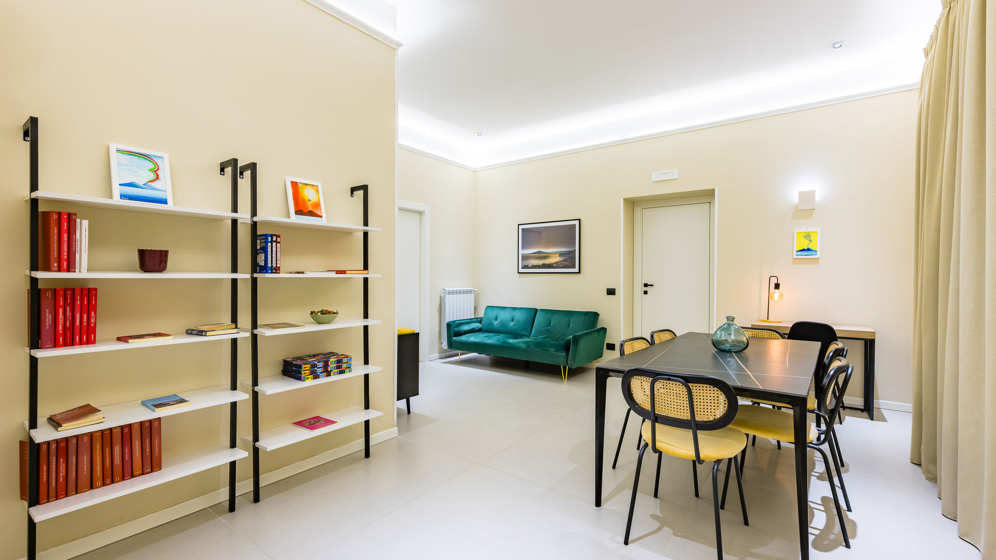 Italianway Napoli Modern Spacious Apartment in the Heart of Naples 