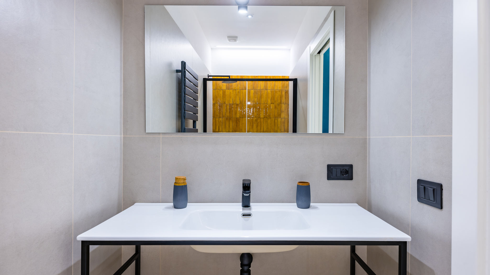 Italianway Napoli Modern Spacious Apartment in the Heart of Naples 