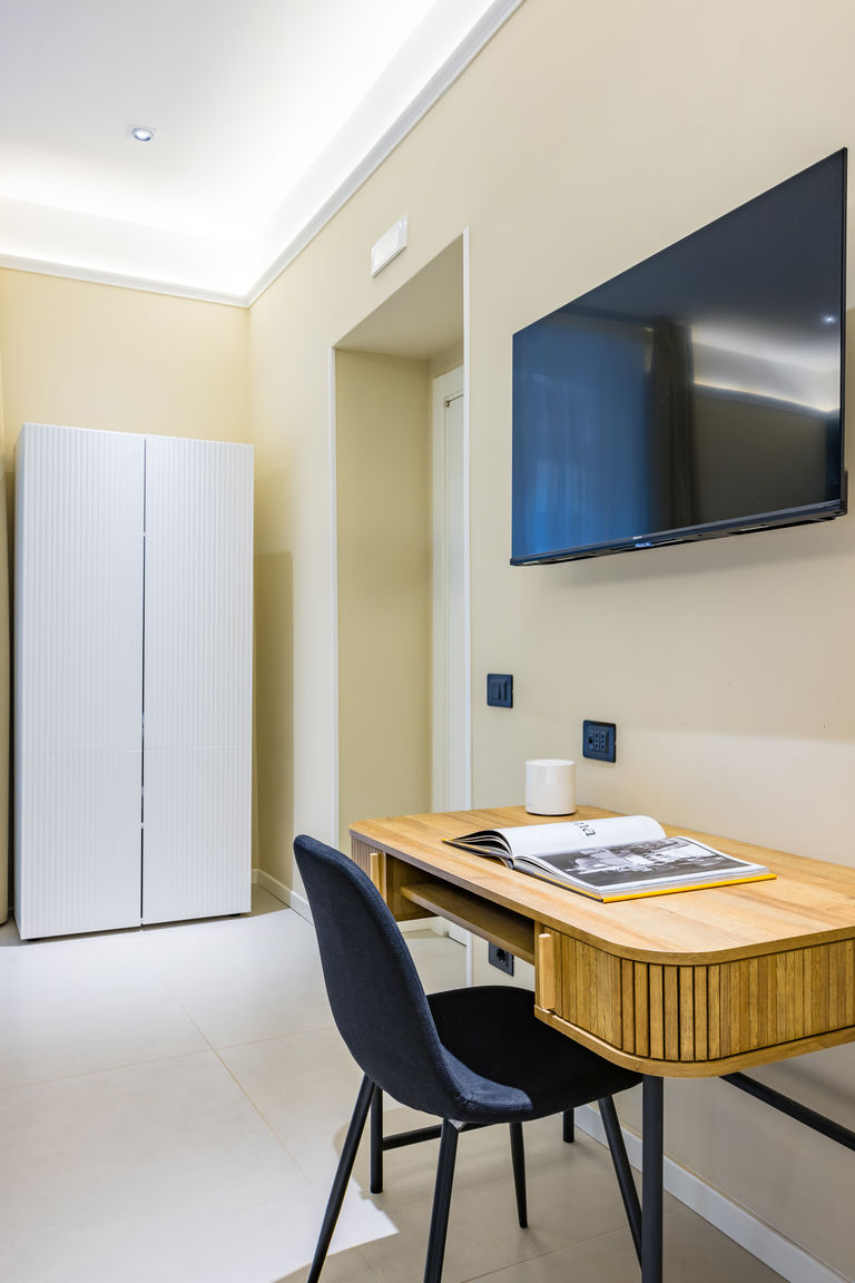 Italianway Napoli Modern Spacious Apartment in the Heart of Naples 