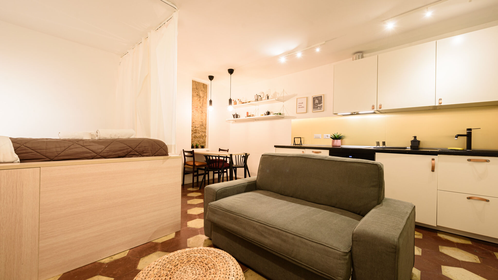 Italianway Napoli Vico Santa Luciella 20