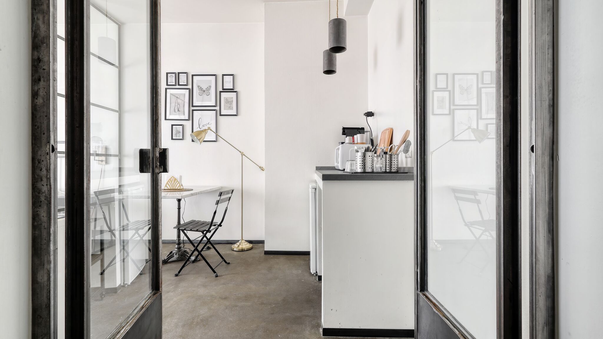 Italianway Milano Minimal Chic Studio near Milan Centrale