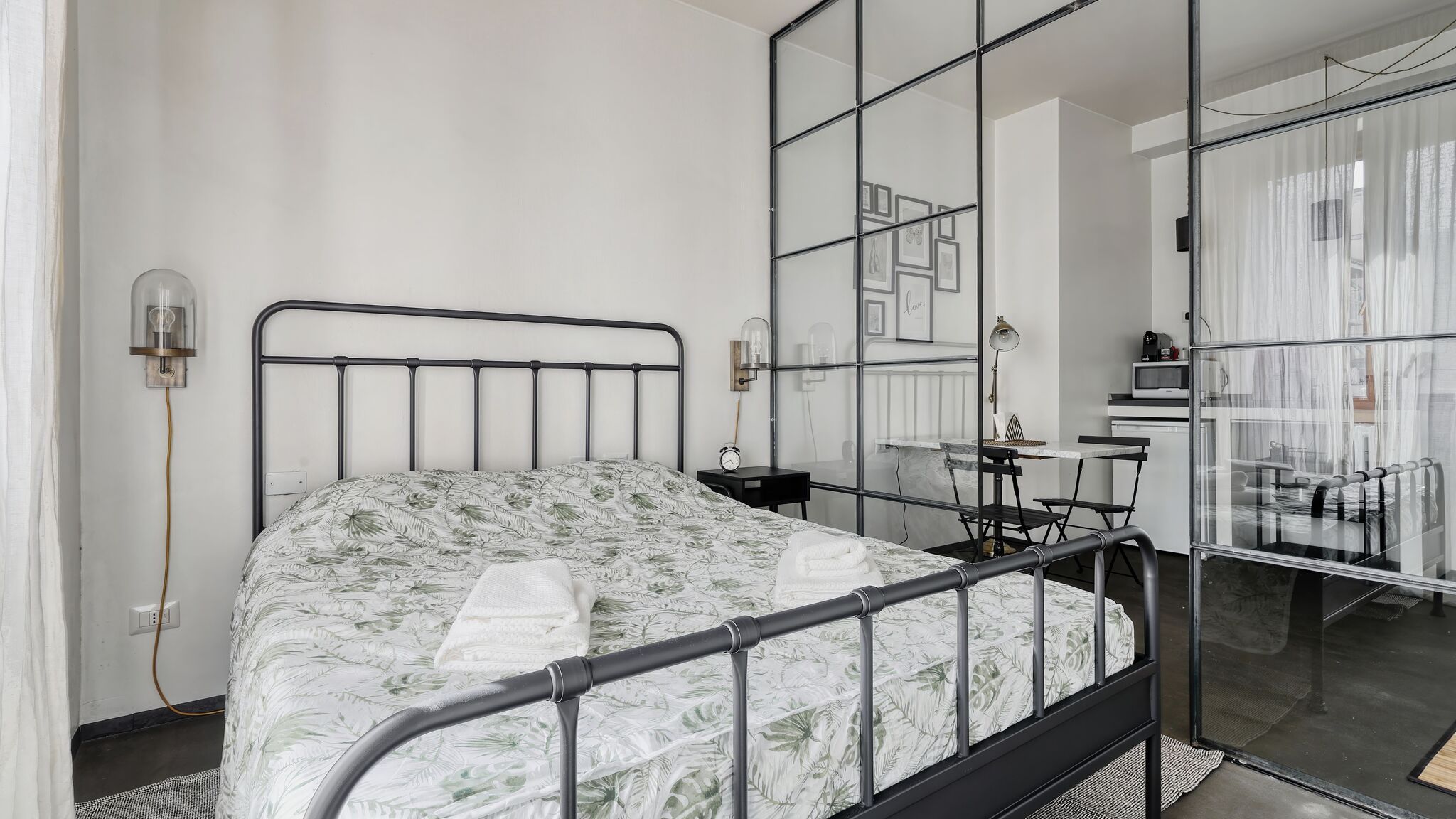 Italianway Milano Minimal Chic Studio near Milan Centrale