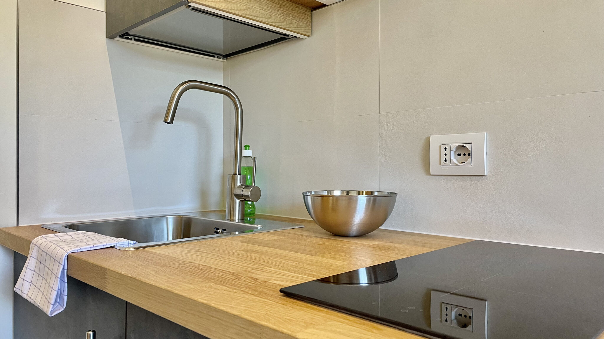 Italianway Riccione Bilocale con balcone e piscina a Riccione