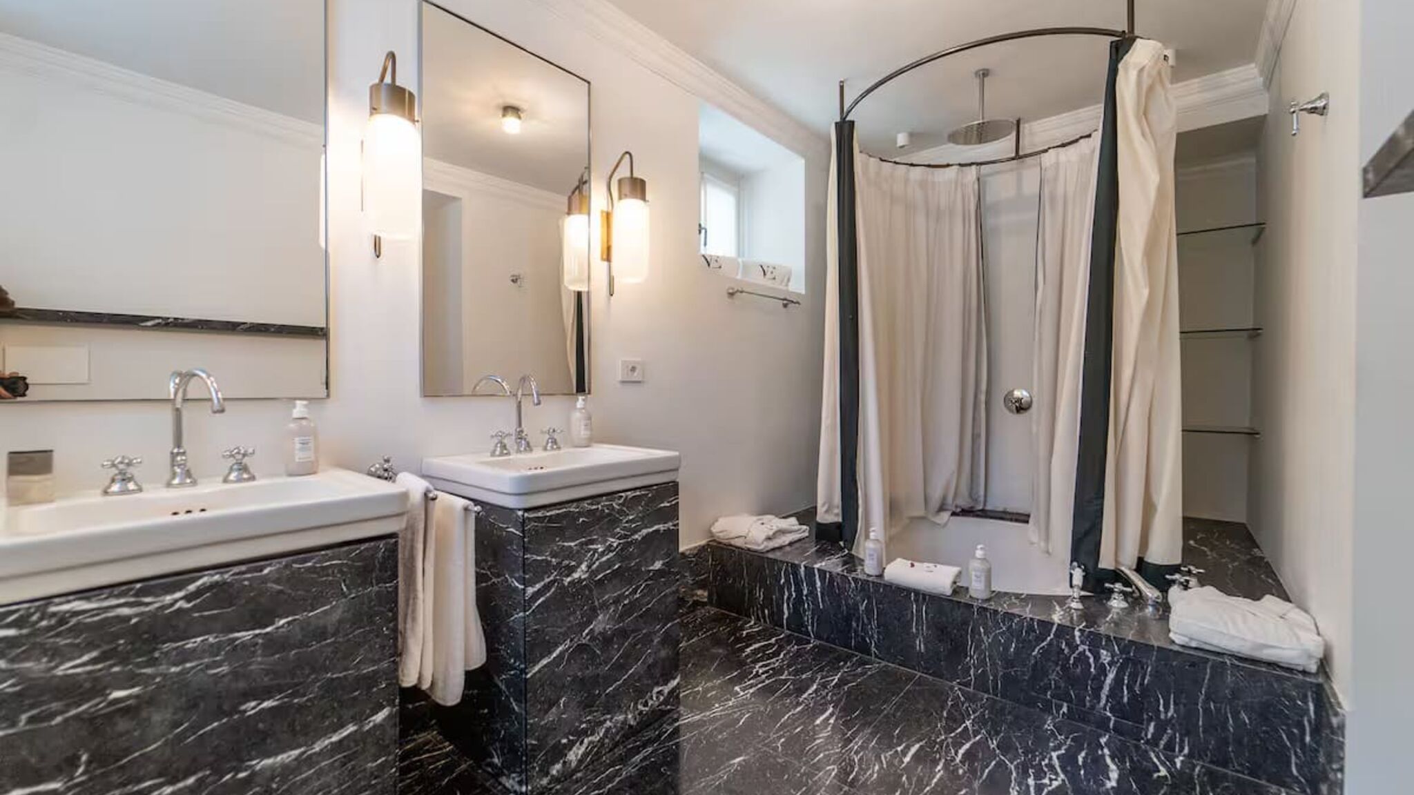 Italianway Torno Villa Eos by MyVillaCollection