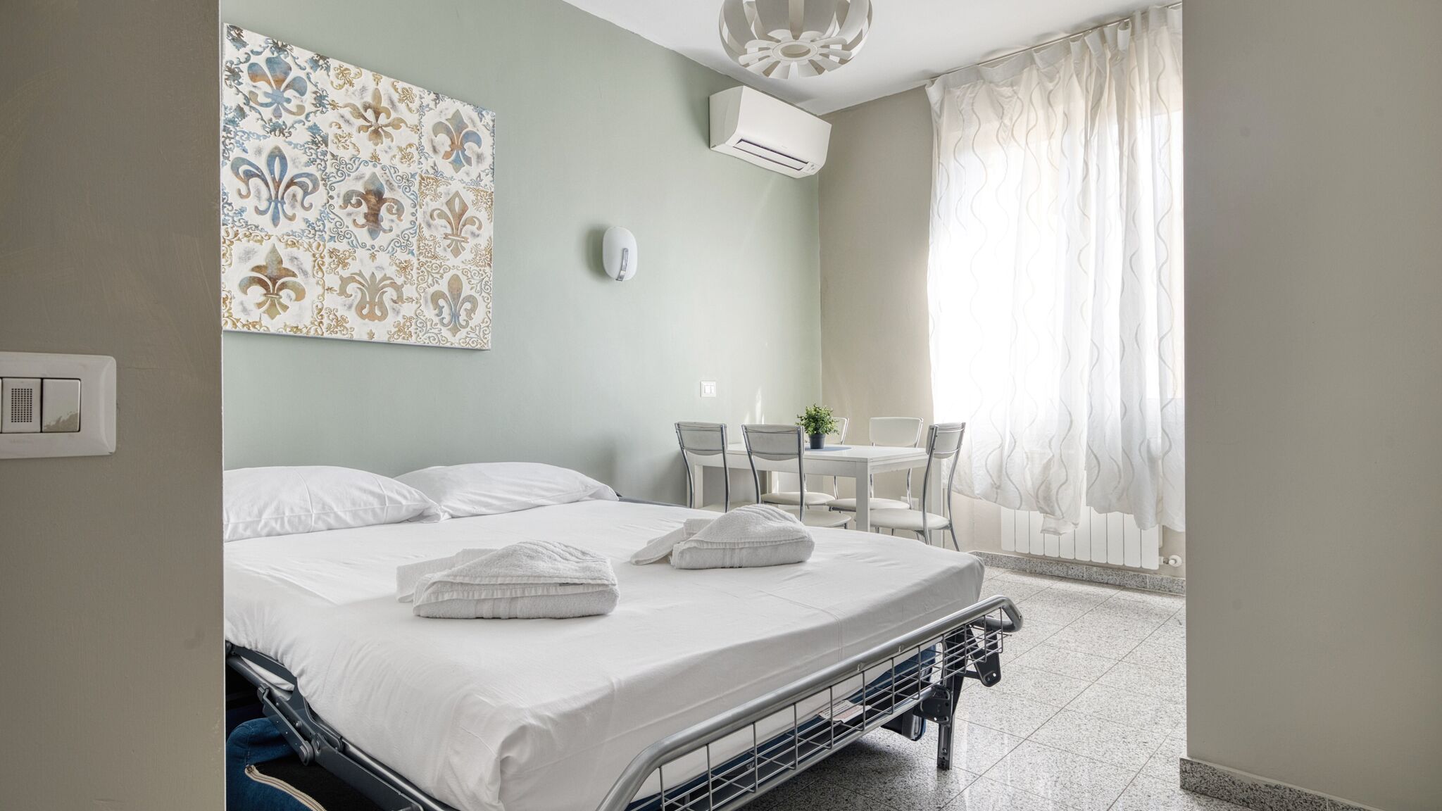Italianway Milano City Stay for 6 – Walk to Milan’s Best Spots
