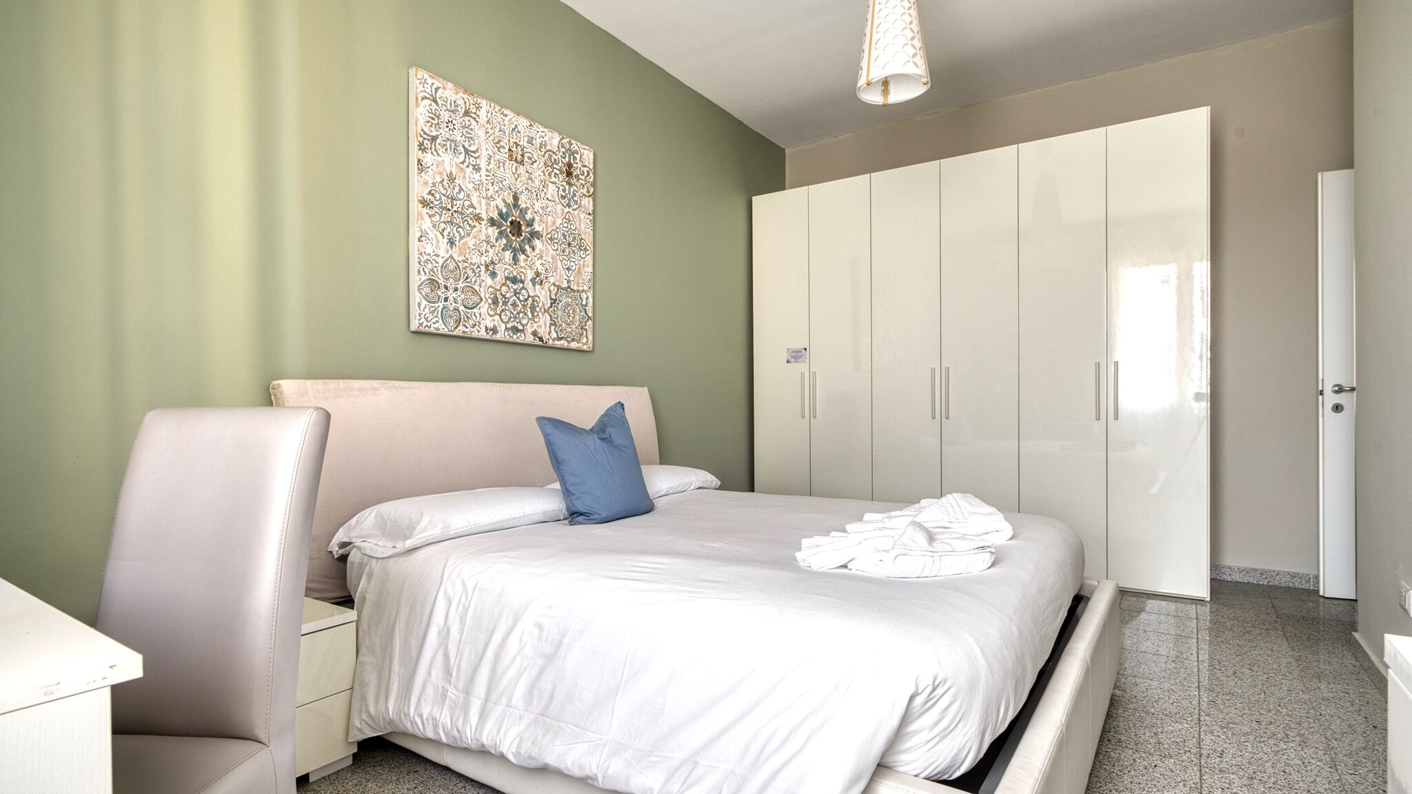 Italianway Milano City Stay for 6 – Walk to Milan’s Best Spots
