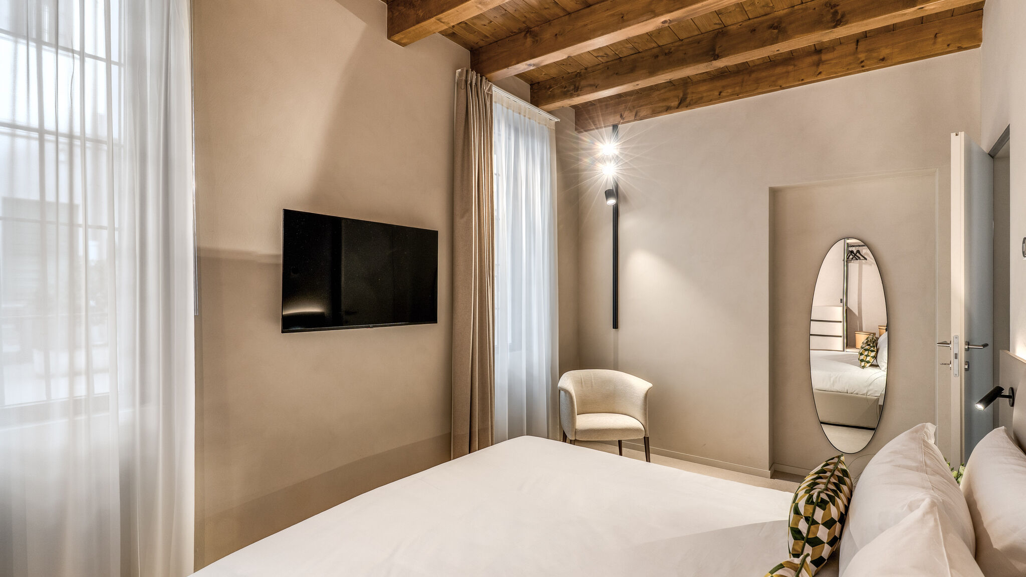 Italianway Milano Agnesi Statue - 1.001