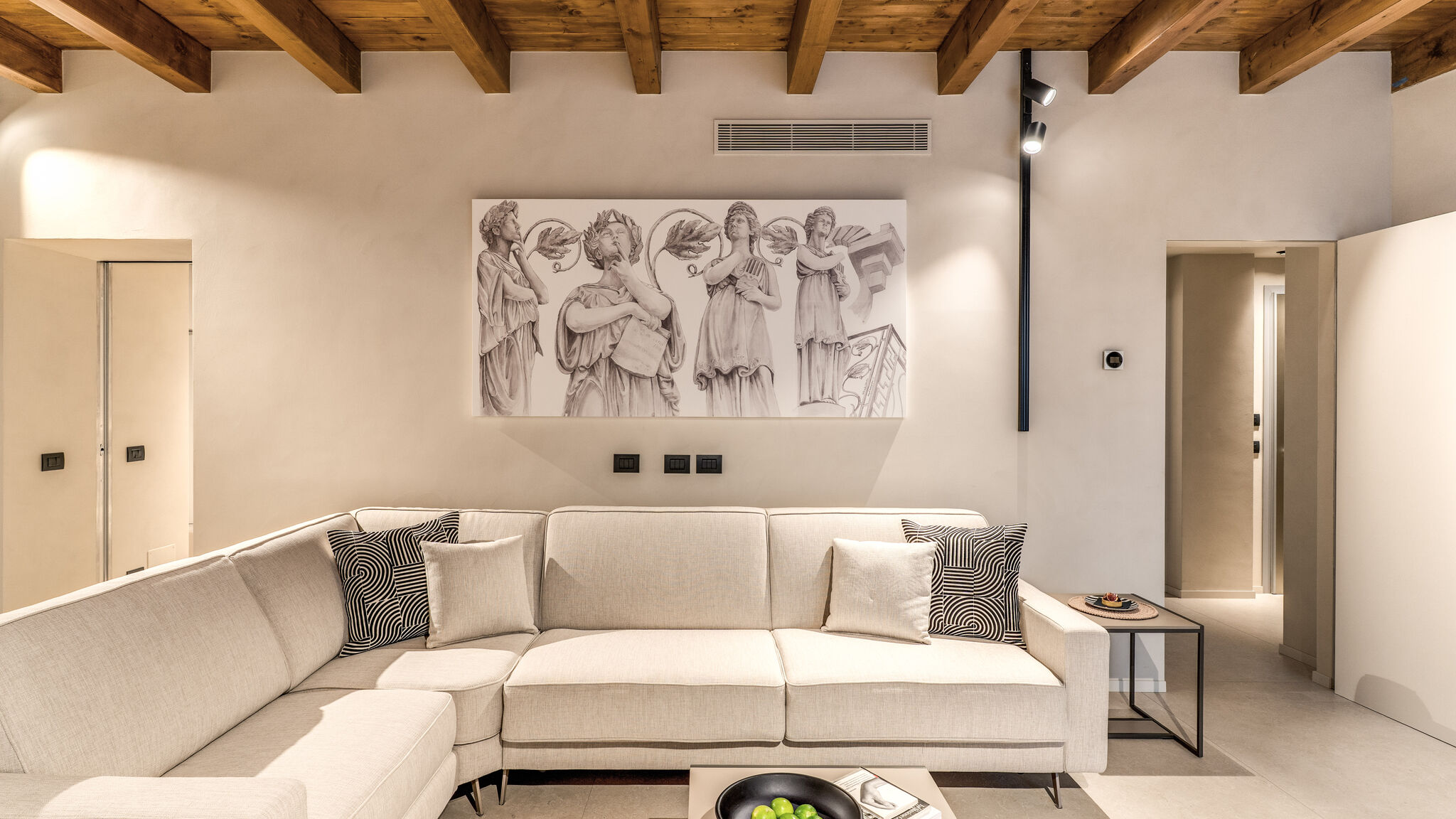 Italianway Milano Agnesi Statue - 1.001