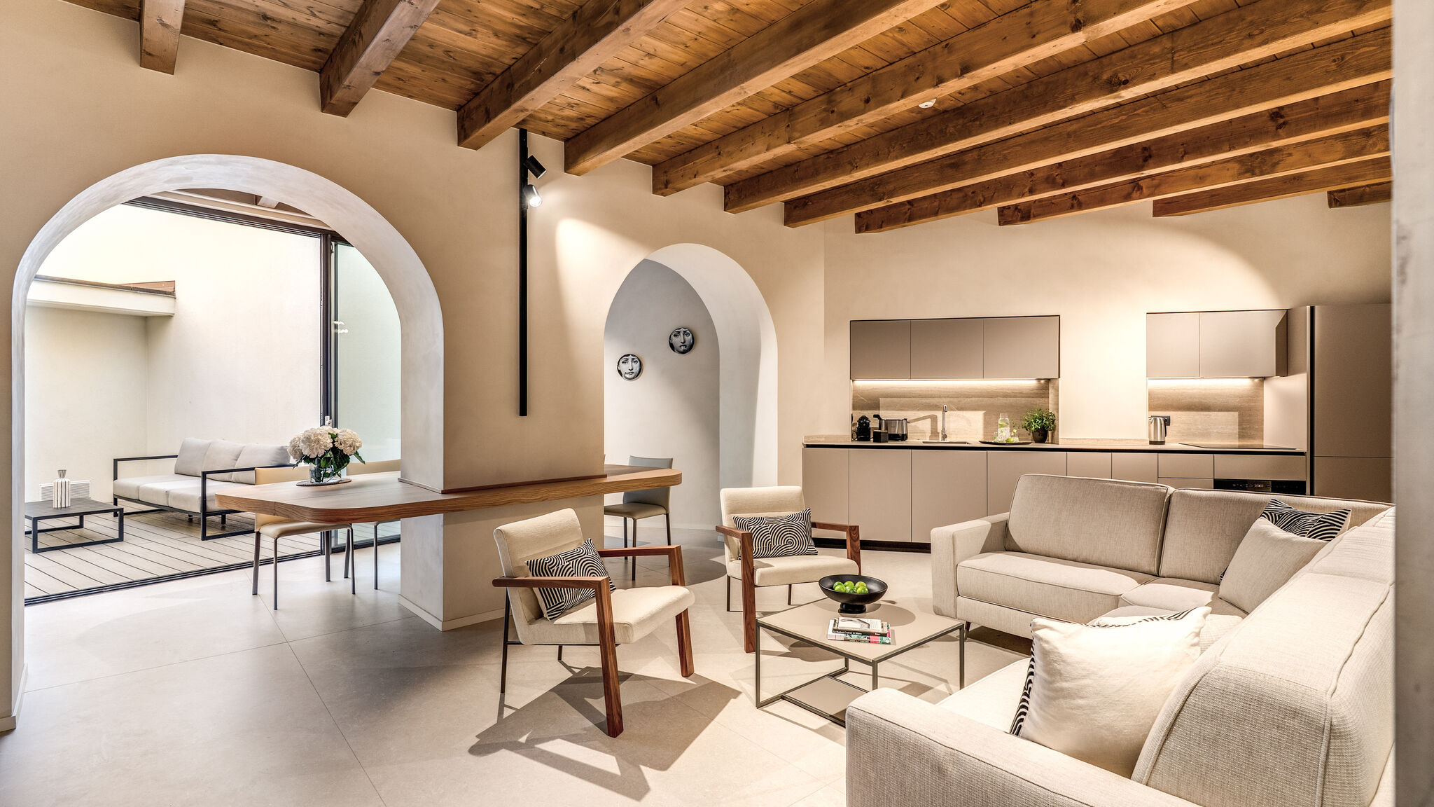 Italianway Milano Agnesi Statue - 1.001