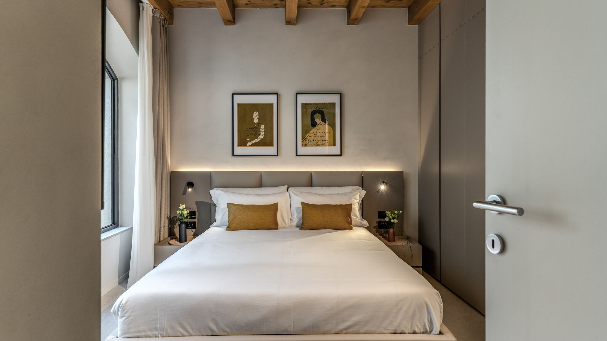 Italianway Milano Agnesi Statue - 1.002