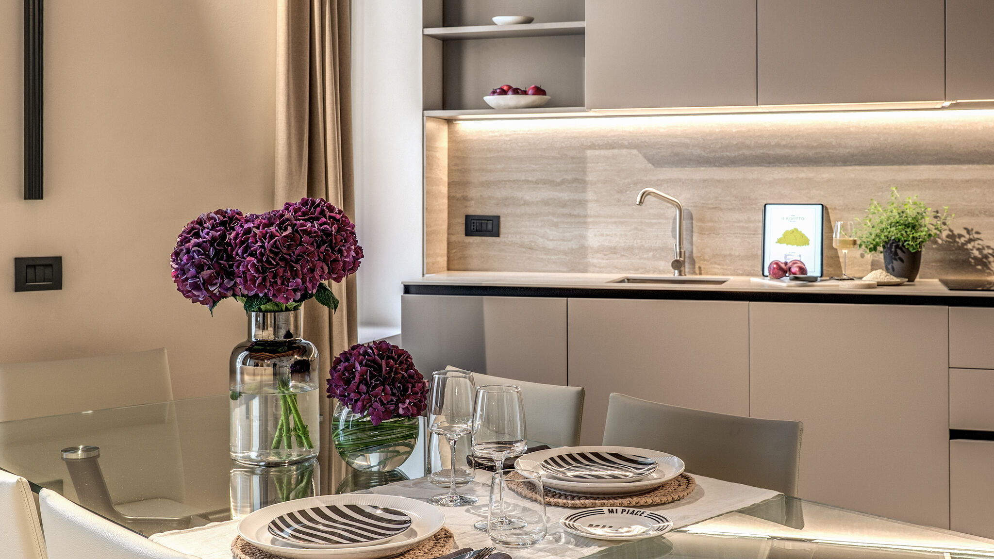 Italianway Milano Agnesi Statue - 1.002