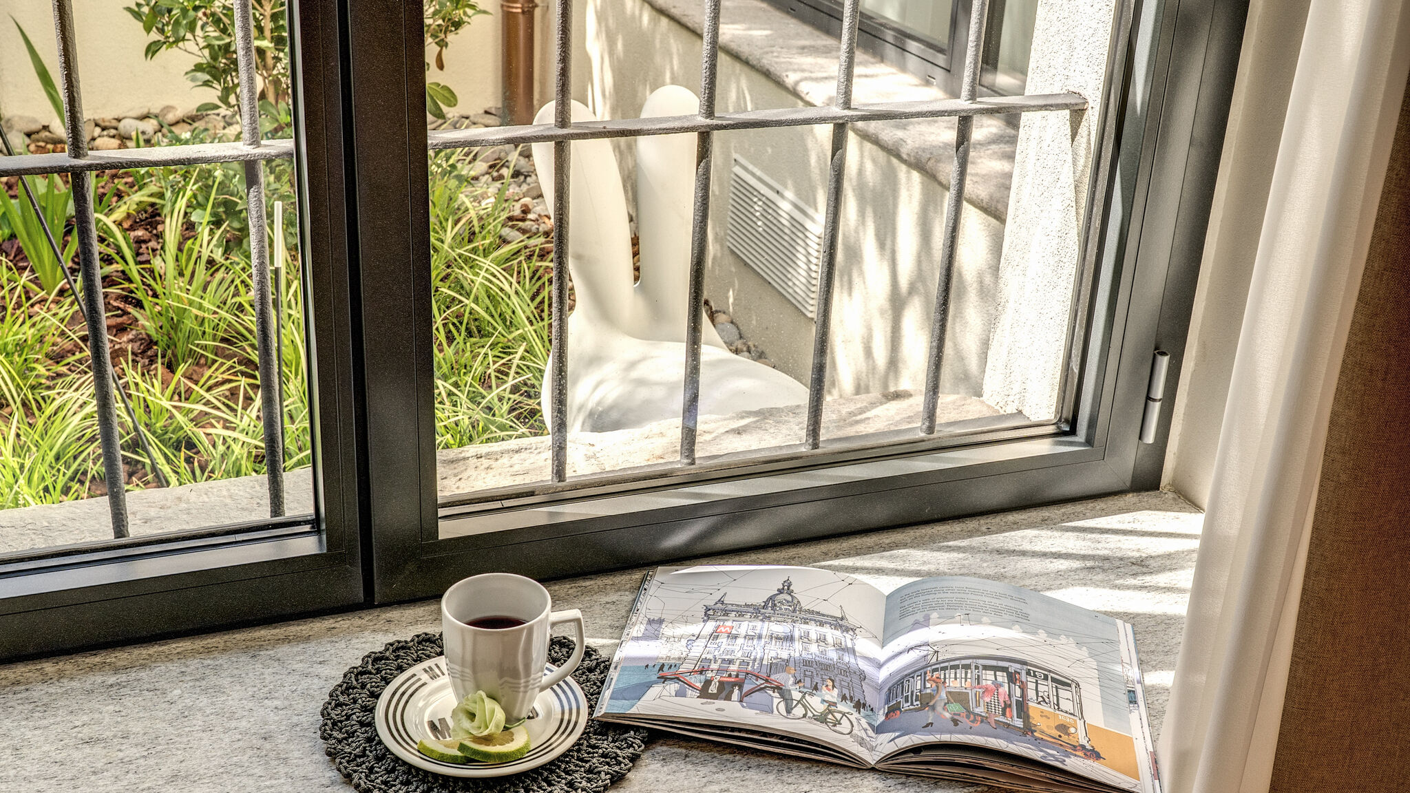 Italianway Milano Agnesi Statue - 1.003