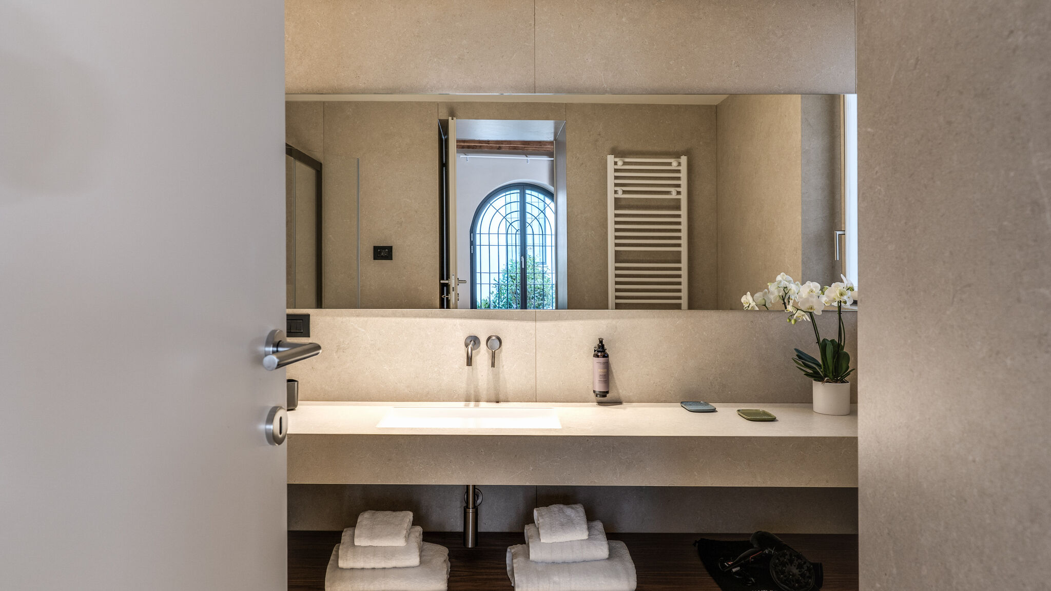 Italianway Milano Agnesi Statue - 1.004