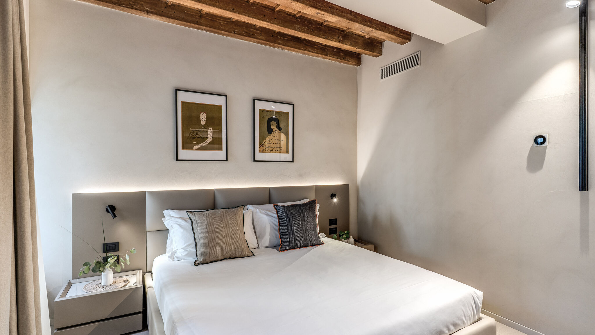 Italianway Milano Agnesi Statue - 1.004