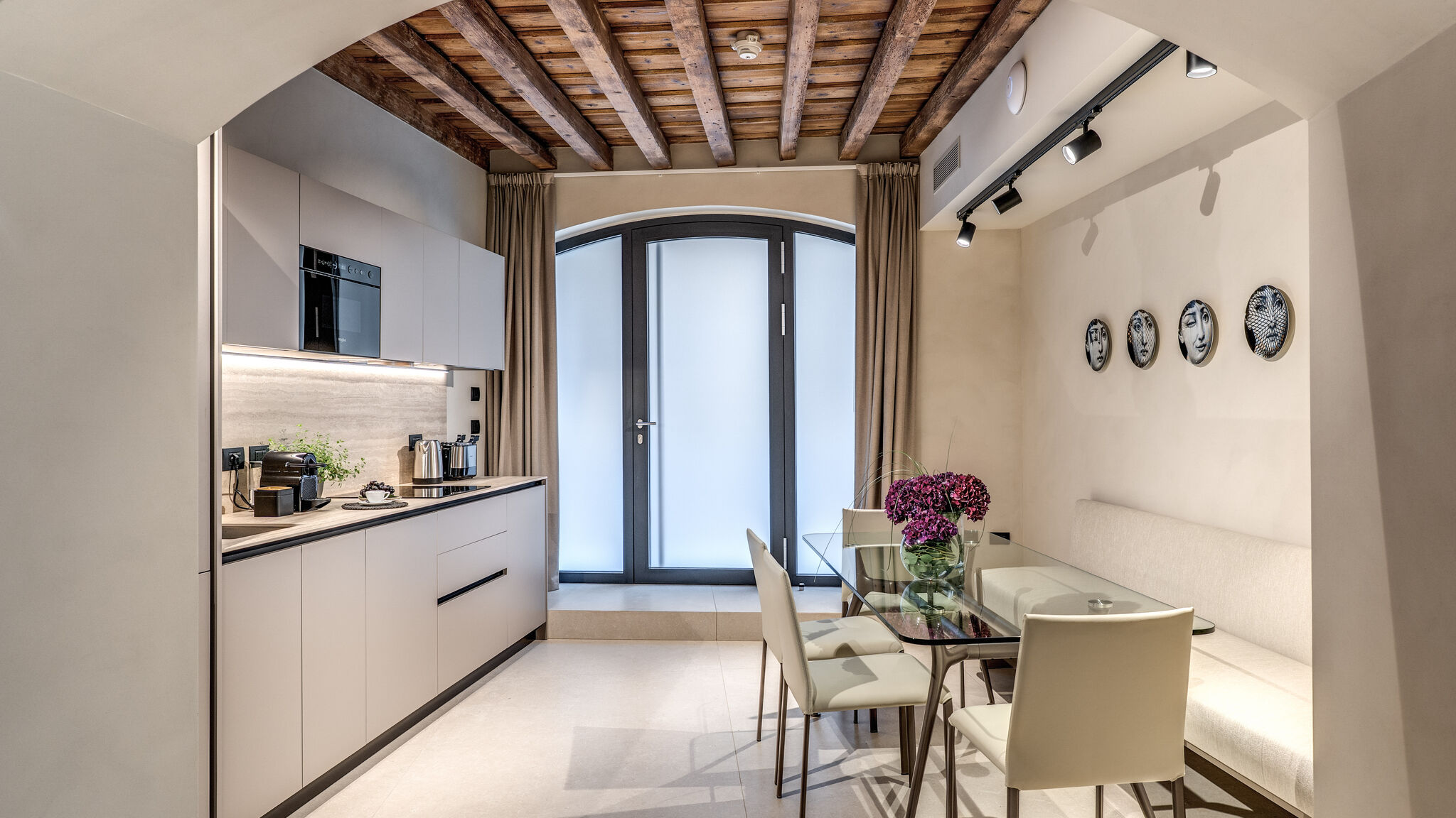 Italianway Milano Agnesi Statue - 1.004