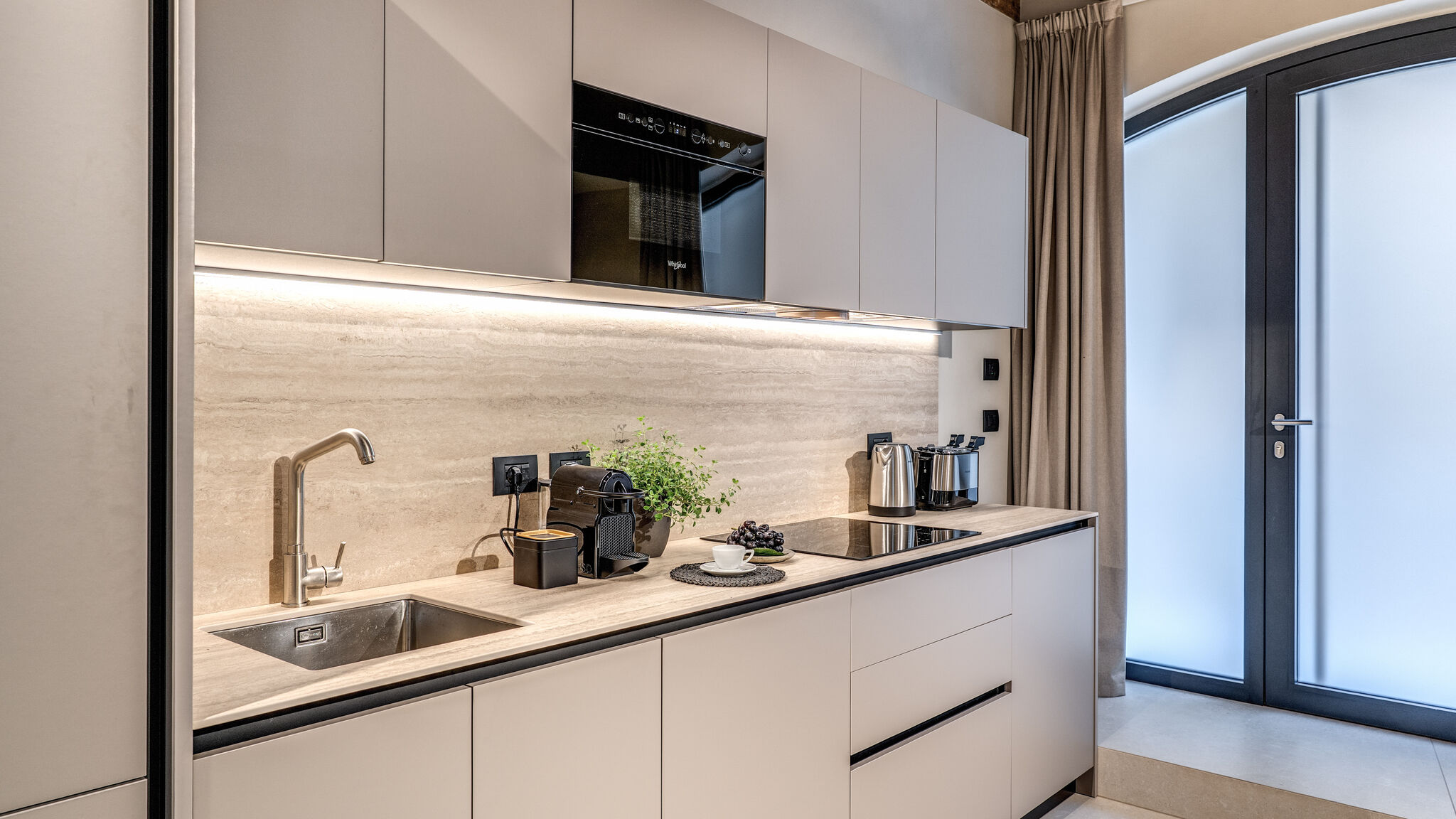 Italianway Milano Agnesi Statue - 1.004