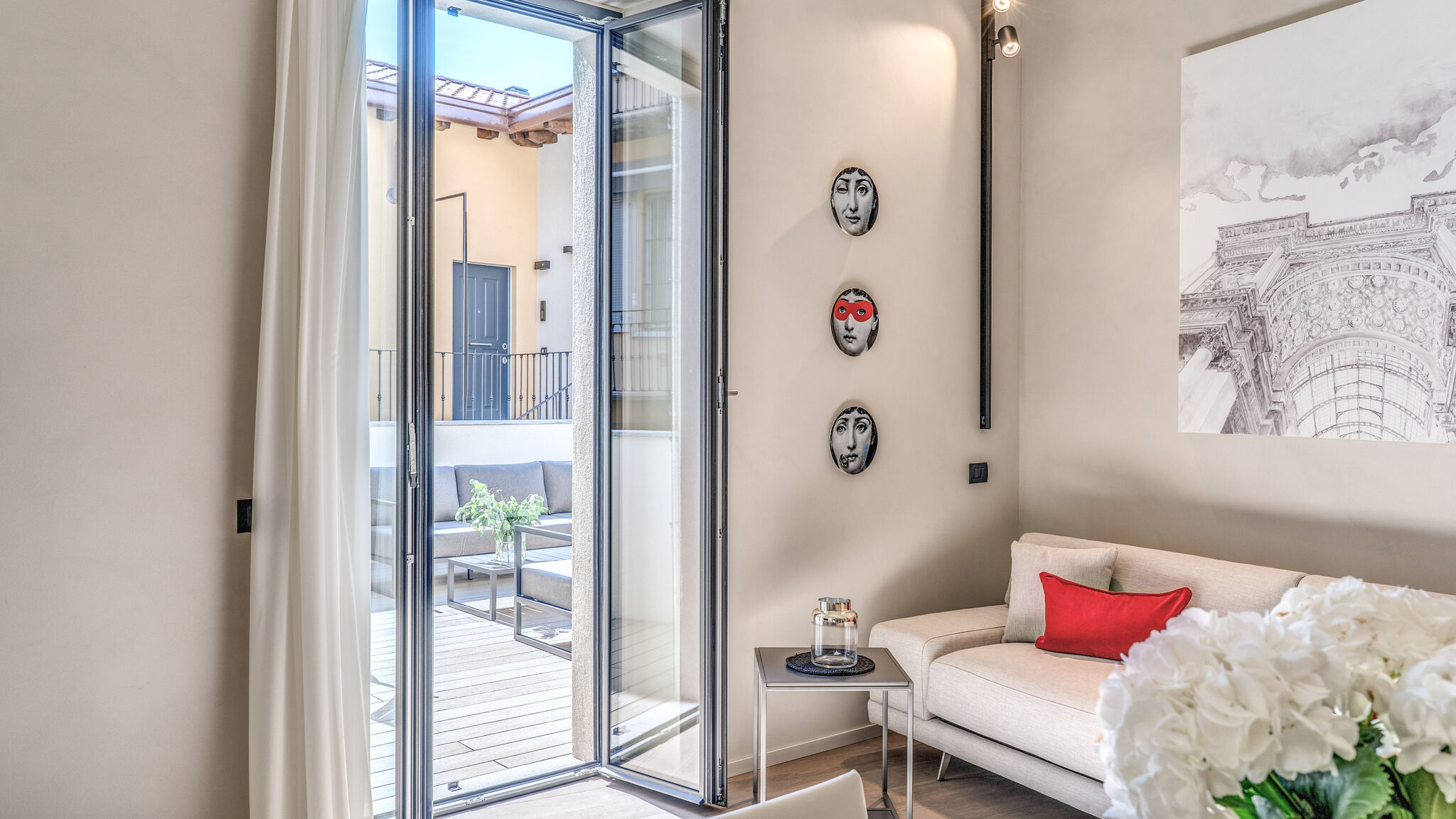 Italianway Milano Agnesi Statue - 1.101