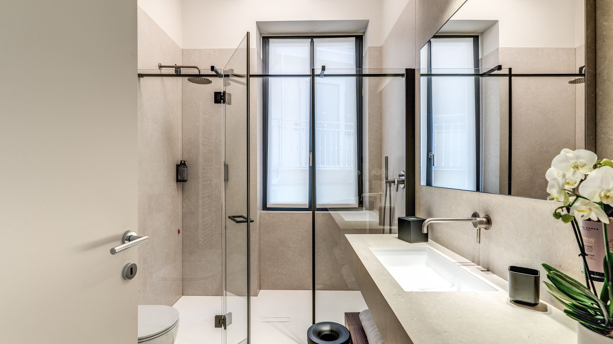 Italianway Milano Agnesi Statue - 1.101