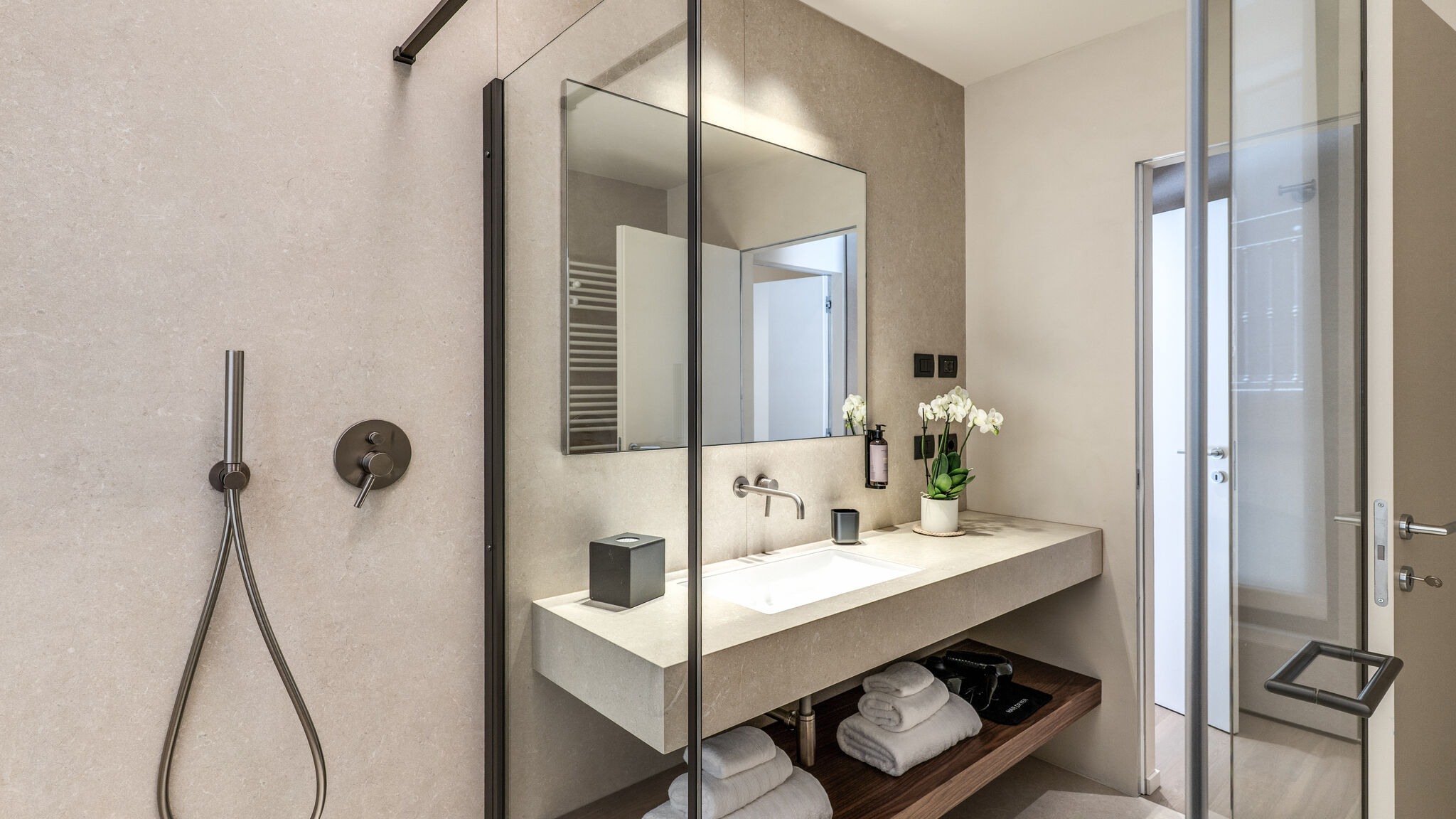 Italianway Milano Agnesi Statue - 1.101