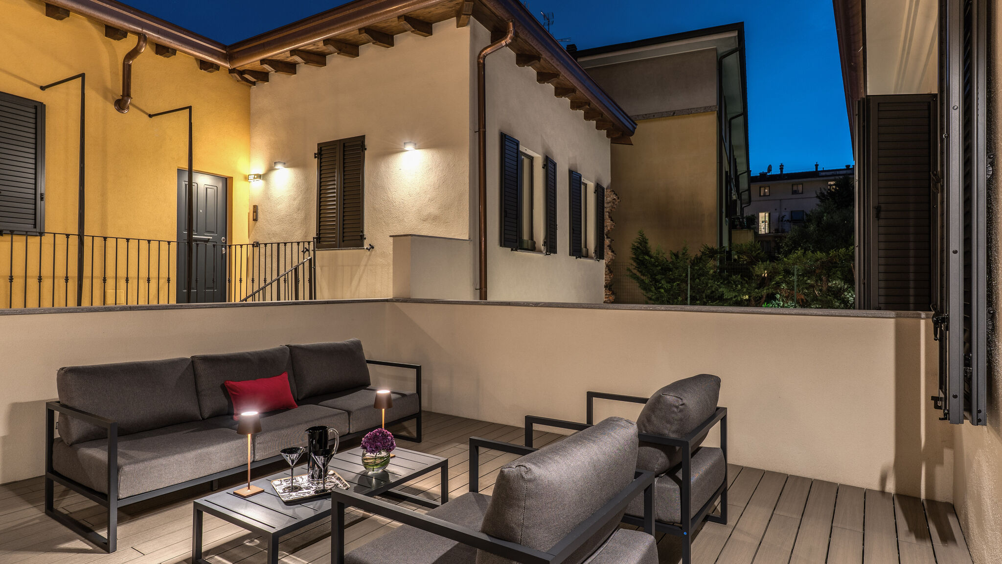 Italianway Milano Agnesi Statue - 1.101