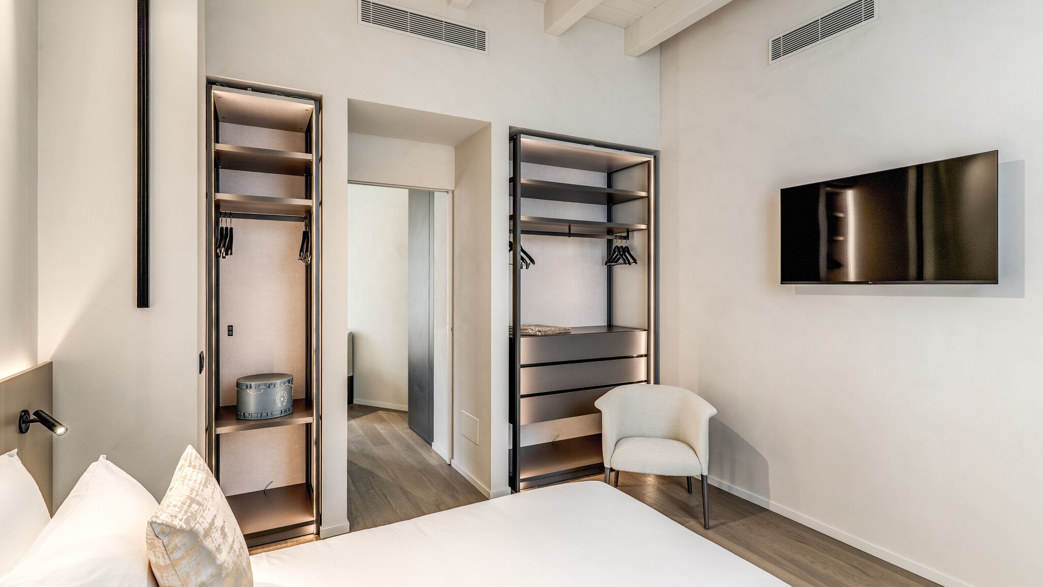 Italianway Milano Agnesi Statue - 1.103