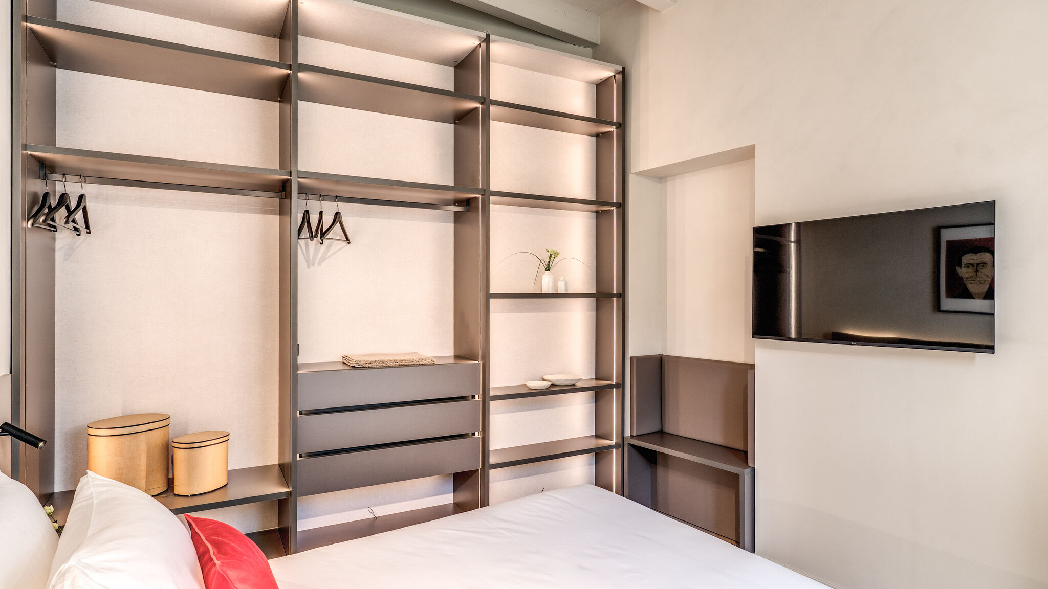 Italianway Milano Agnesi Statue - 1.103