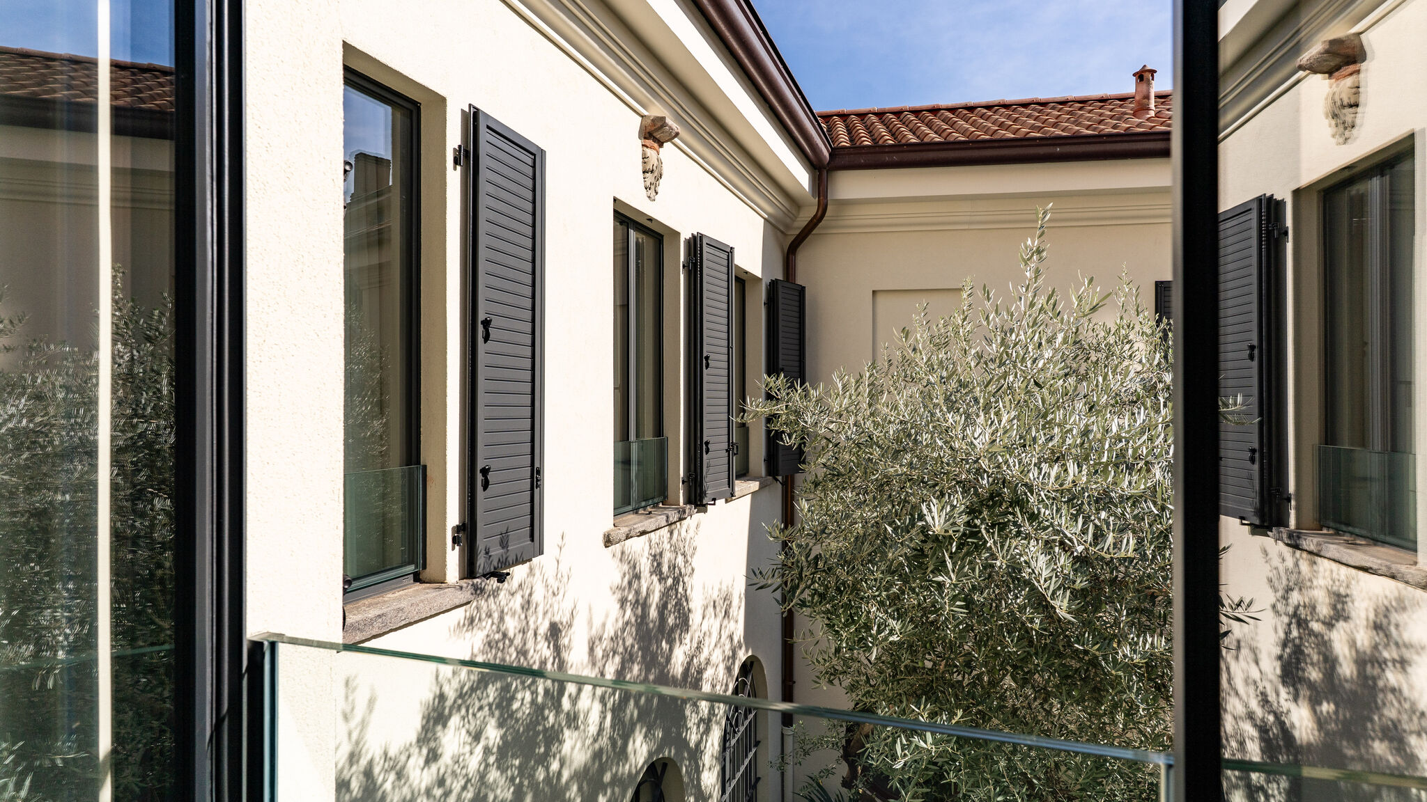 Italianway Milano Agnesi Statue - 1.103