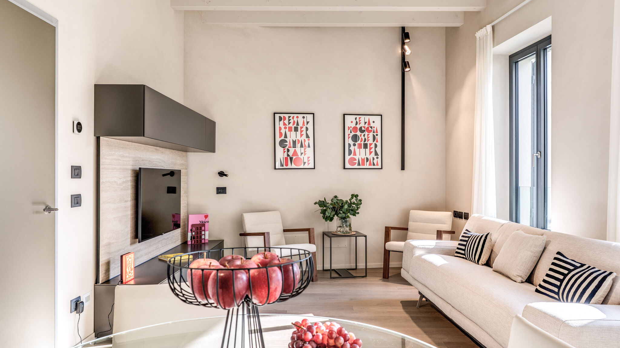 Italianway Milano Agnesi Statue - 1.103