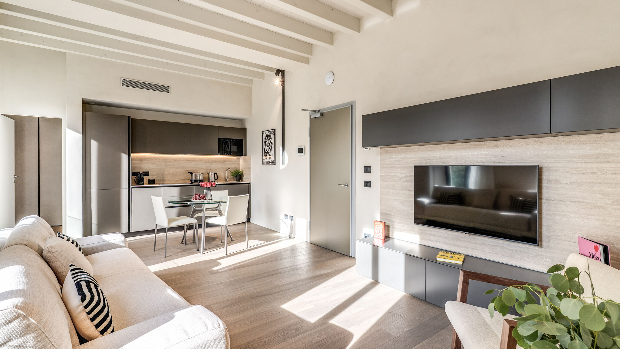 Italianway Milano Agnesi Statue - 1.103