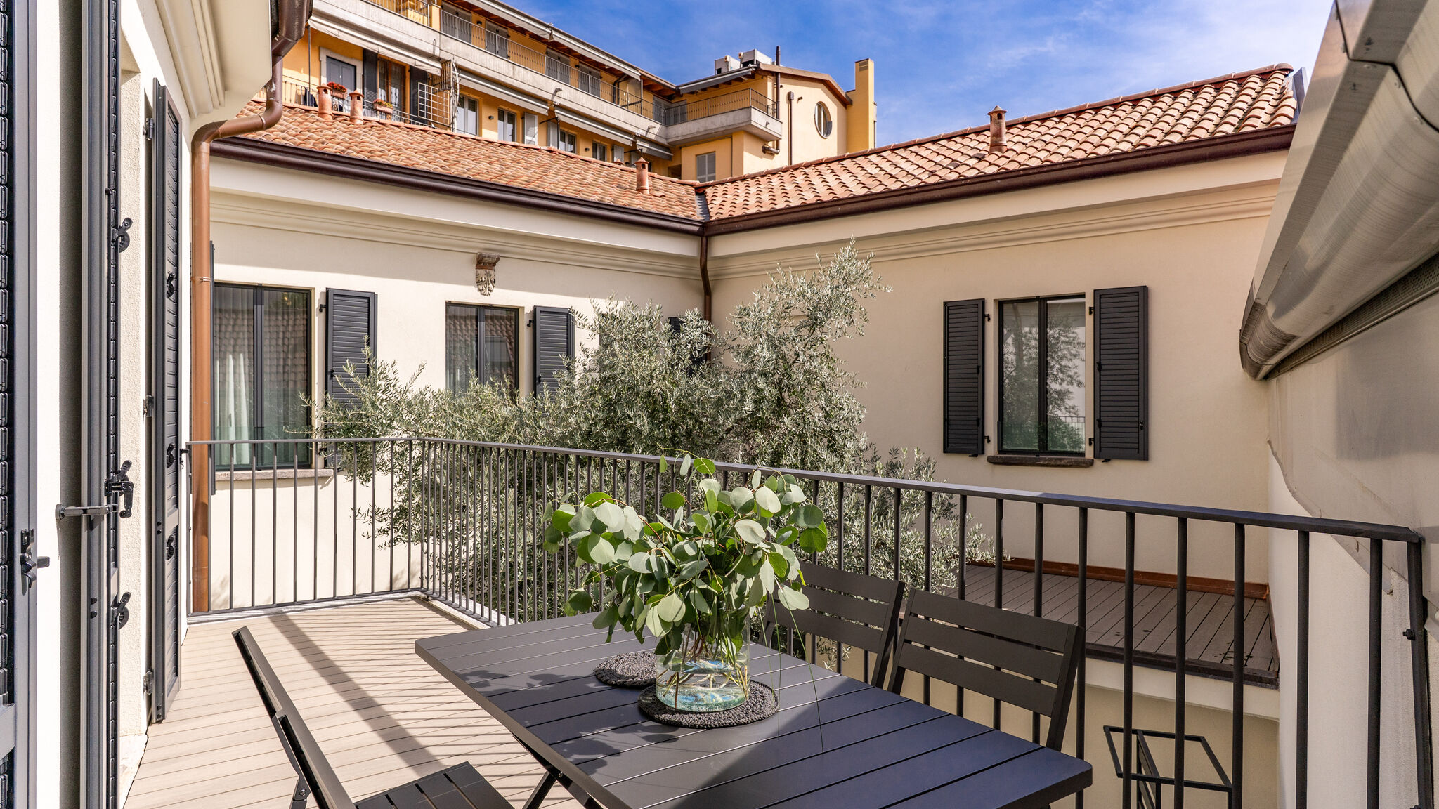 Italianway Milano Agnesi Statue - 1.104