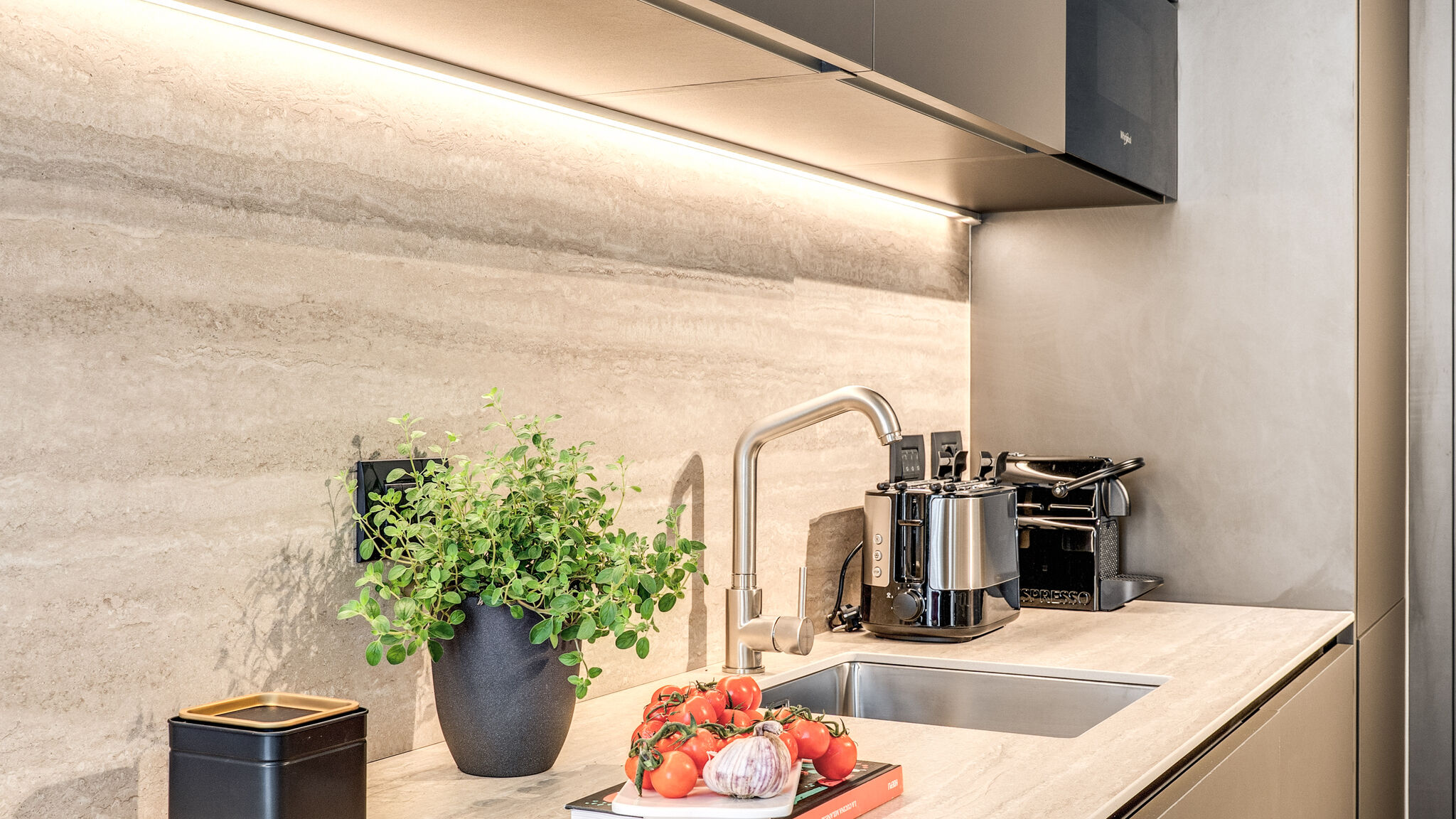 Italianway Milano Agnesi Statue - 1.105 