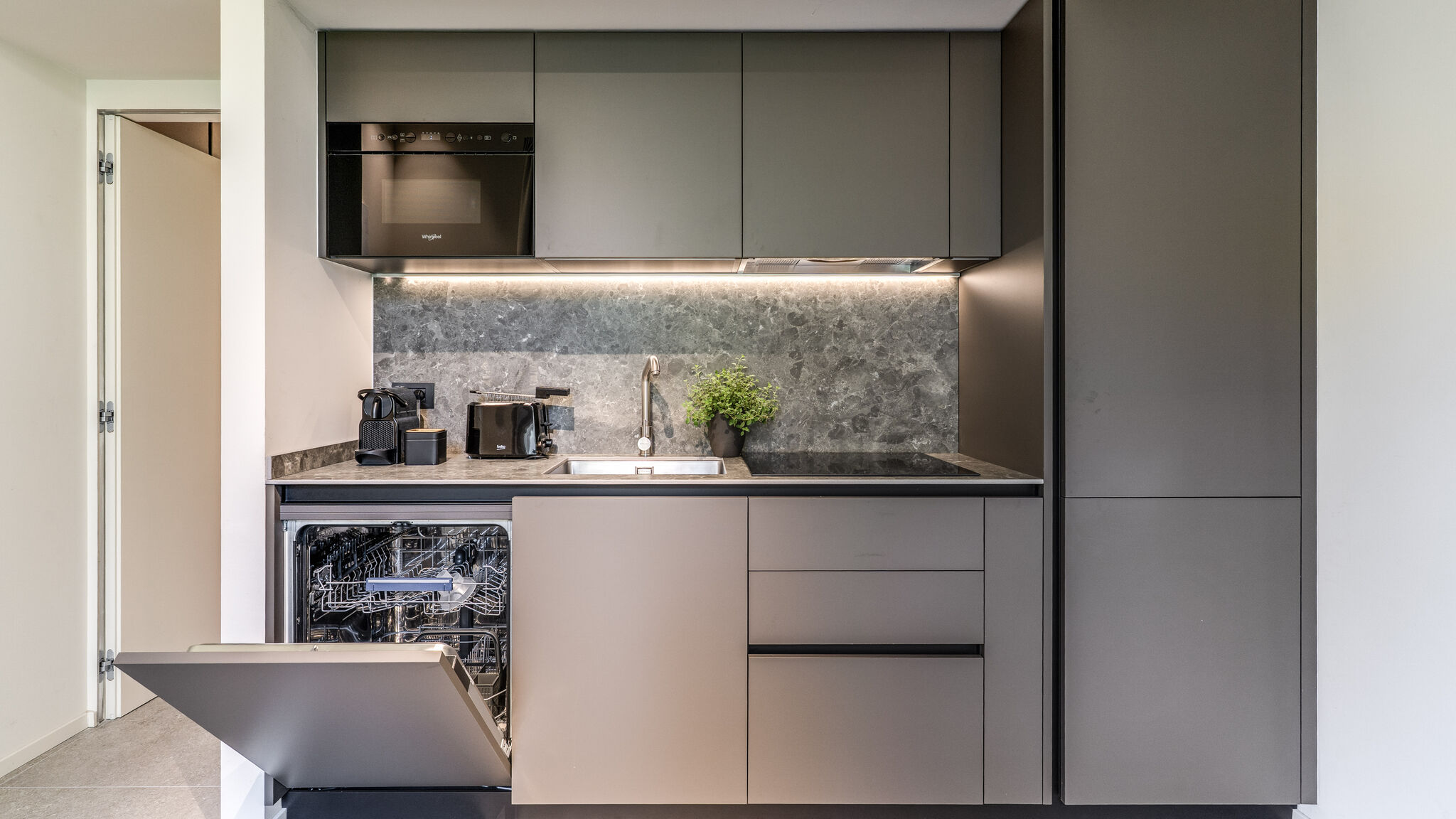 Italianway Milano Agnesi Statue - 2.001