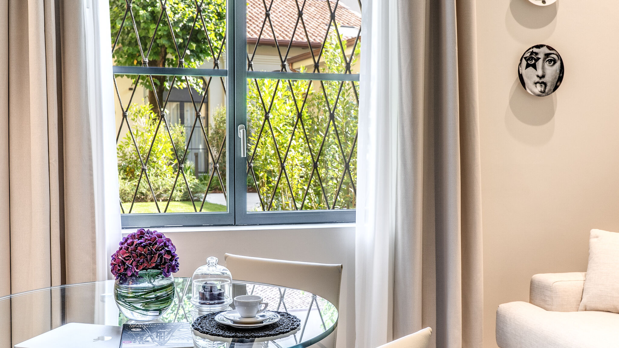 Italianway Milano Agnesi Statue - 2.001