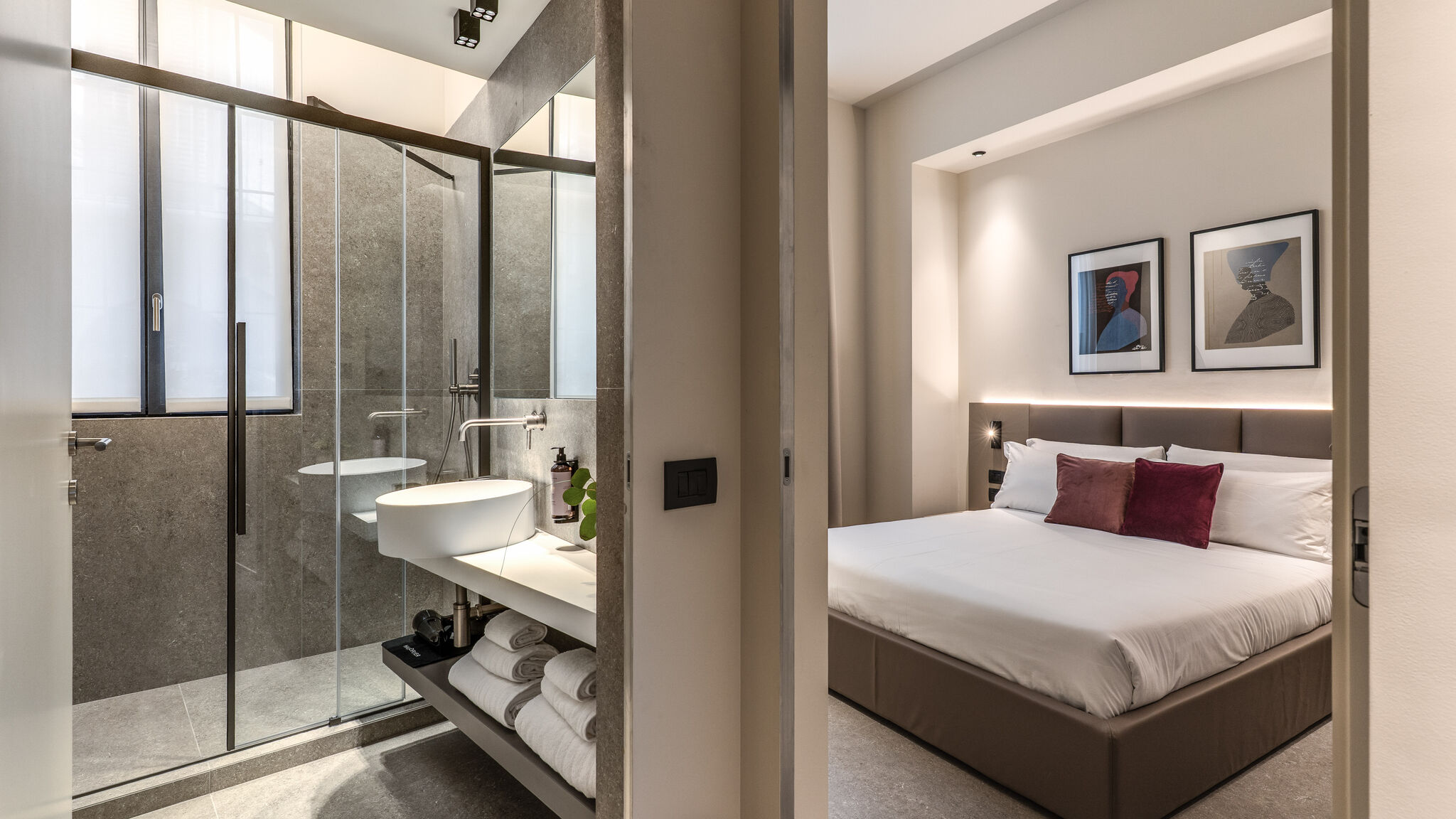 Italianway Milano Agnesi Statue - 3.001