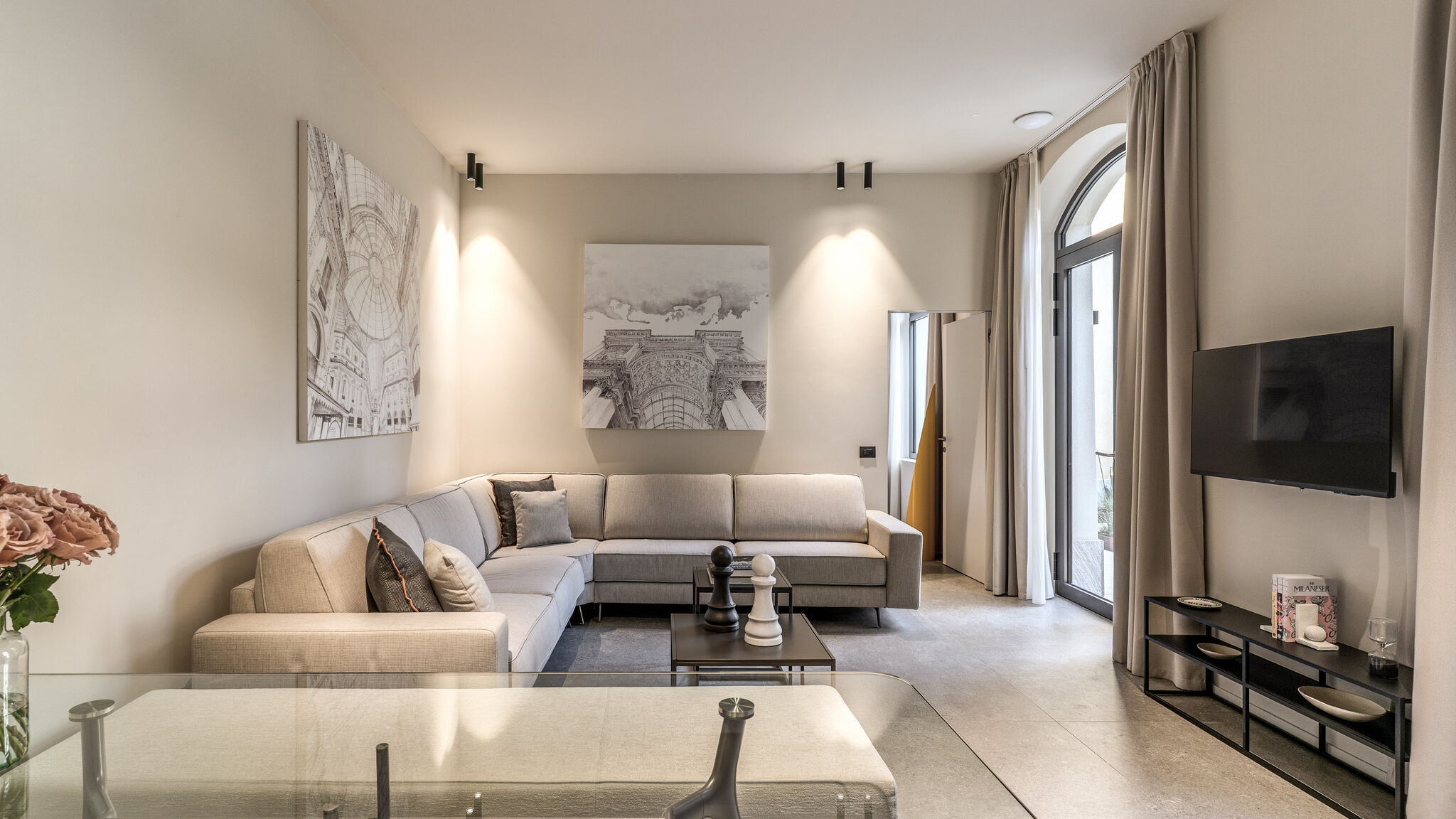 Italianway Milano Agnesi Statue - 3.001