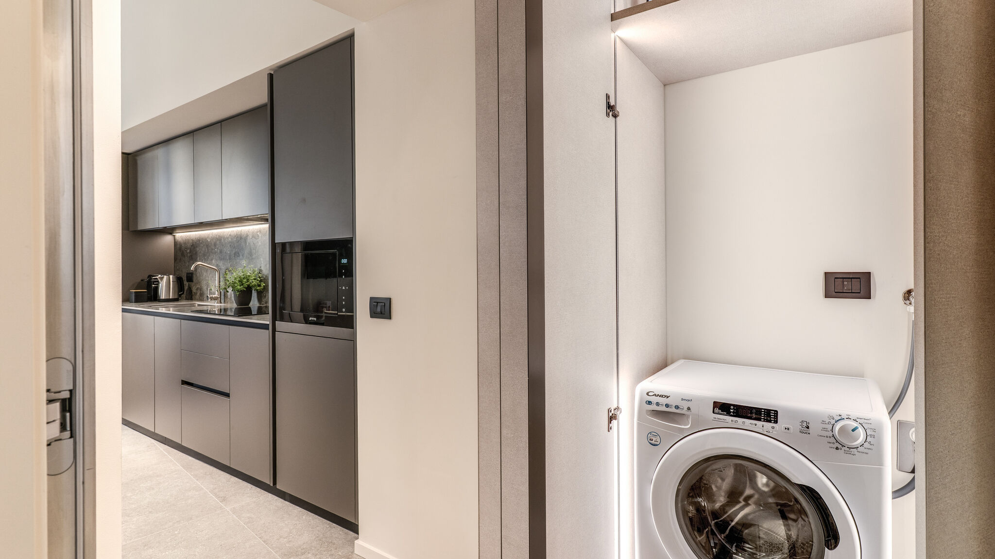 Italianway Milano Agnesi Statue - 3.001