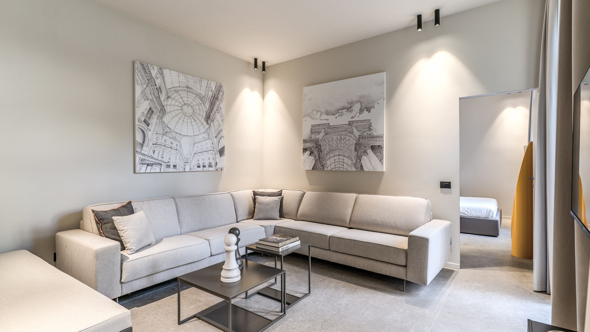 Italianway Milano Agnesi Statue - 3.001